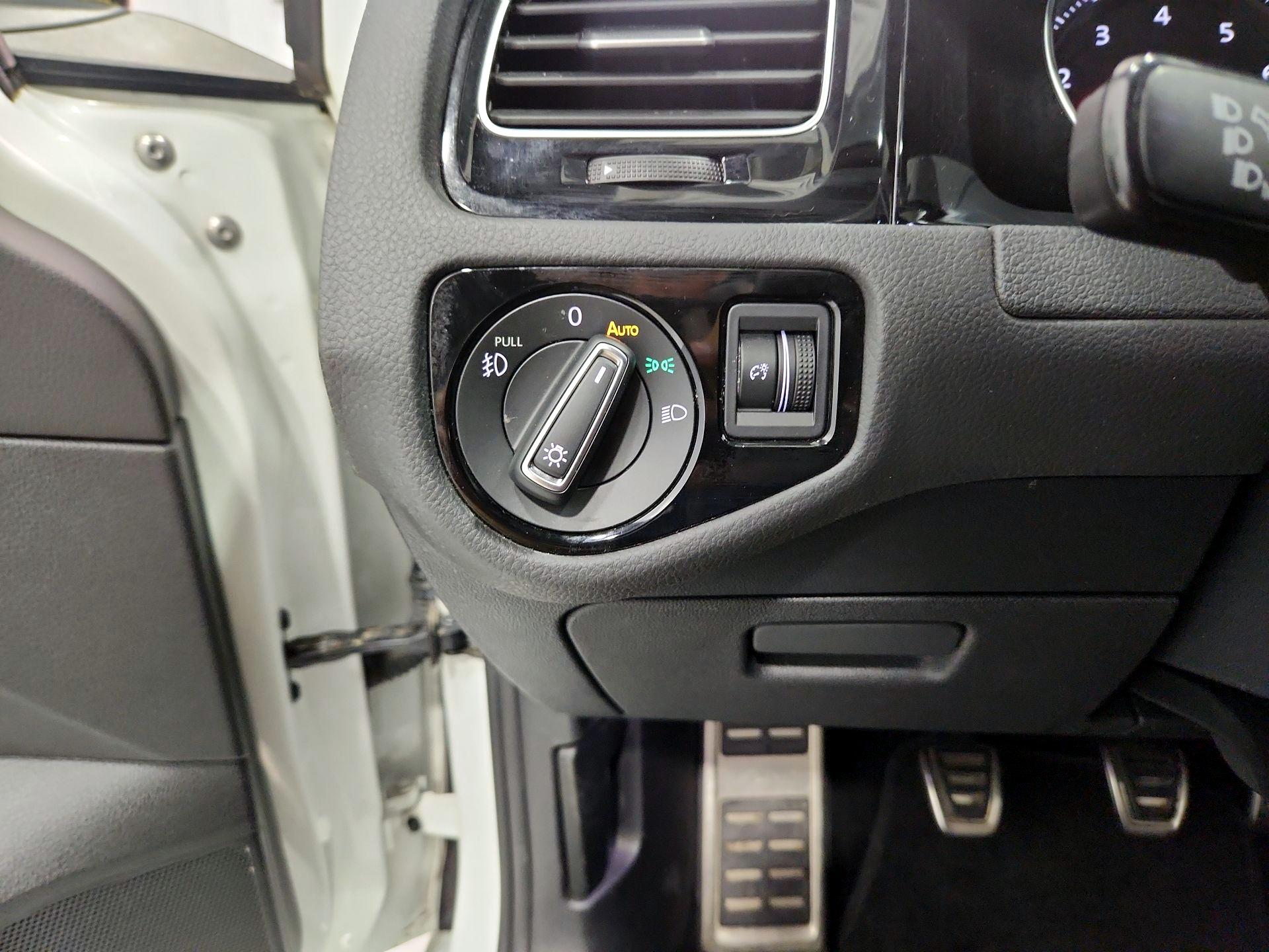 Thumbnail: 2021 Volkswagen Golf - 13