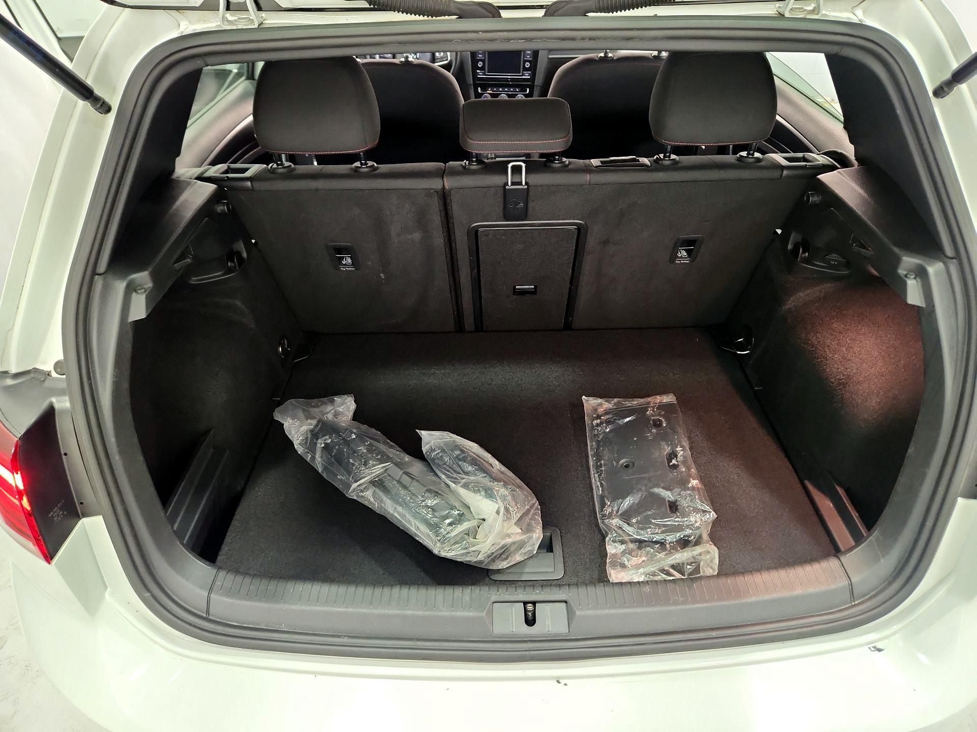 Thumbnail: 2021 Volkswagen Golf - 19