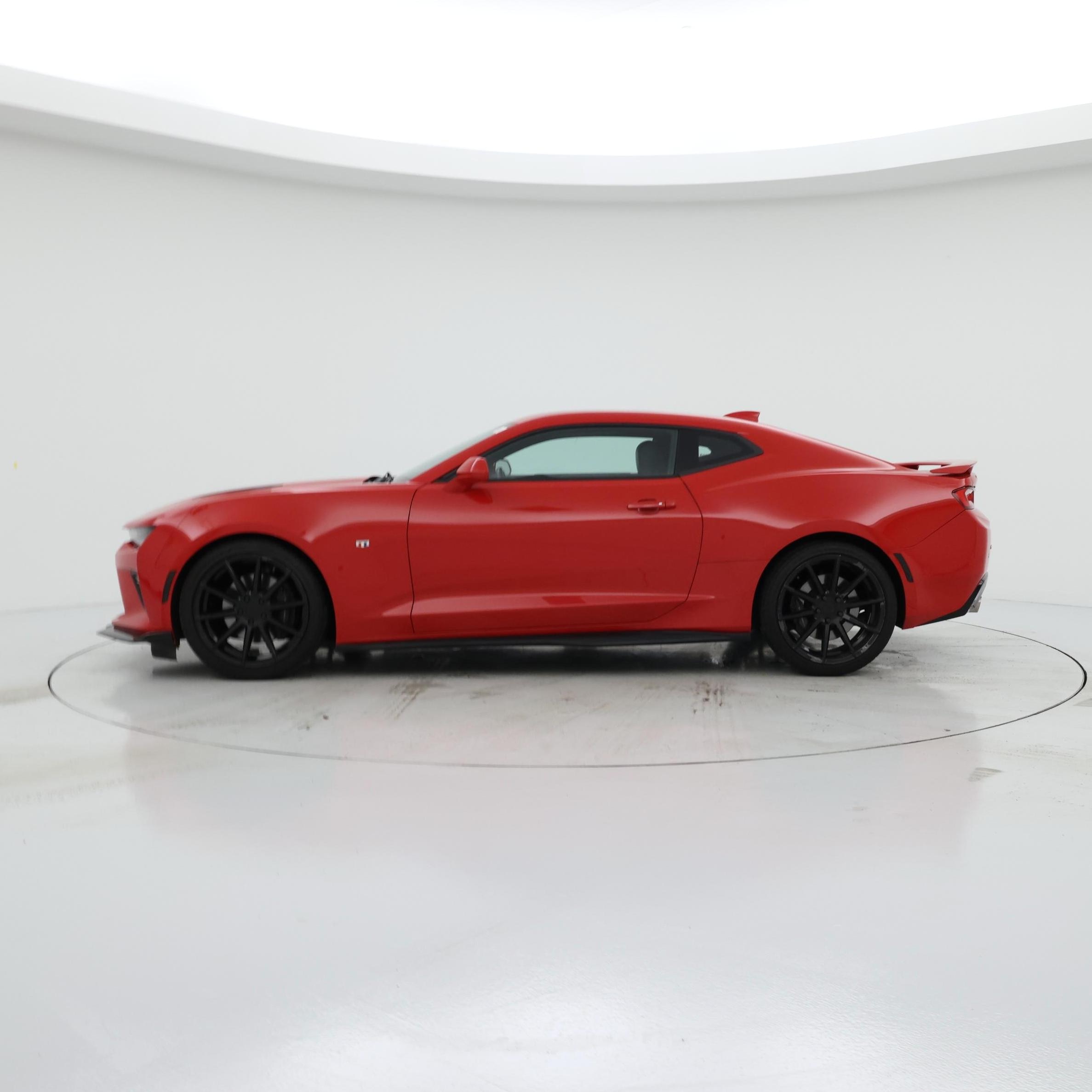 Thumbnail: 2017 Chevrolet Camaro - 3