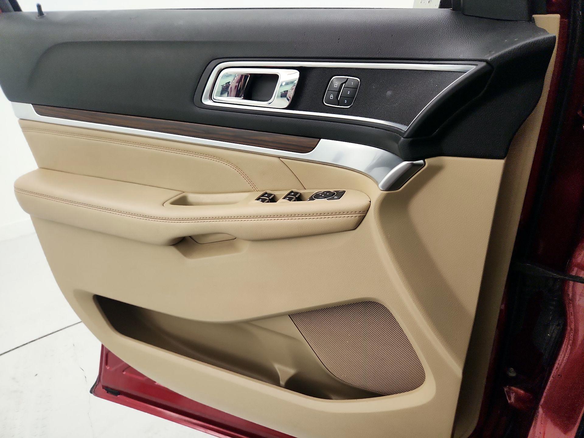 Thumbnail: 2017 Ford Explorer - 12