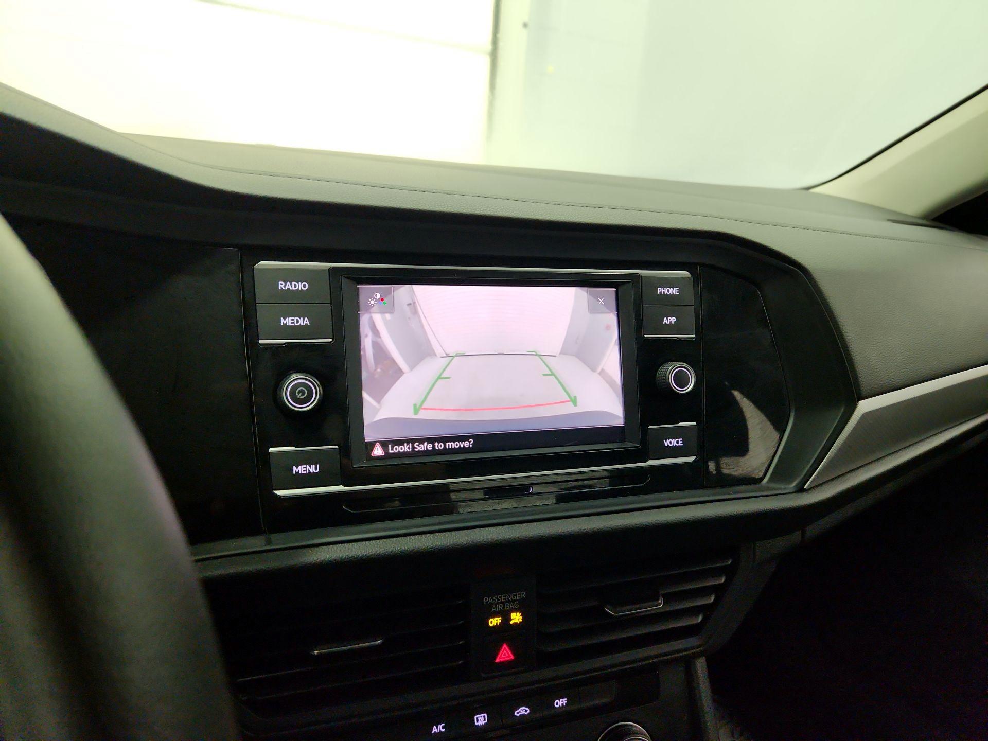 Thumbnail: 2021 Volkswagen Jetta - 14