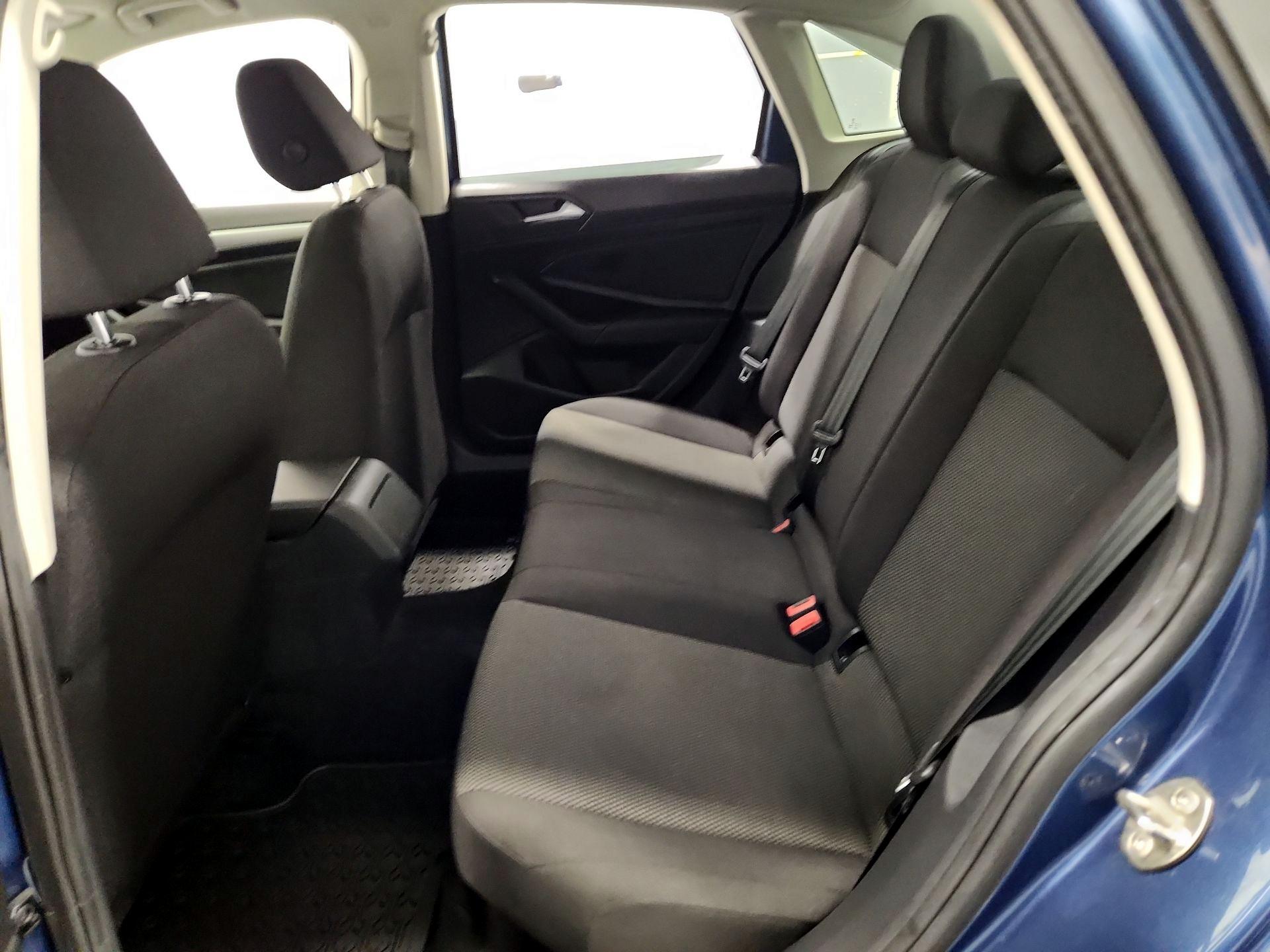 Thumbnail: 2021 Volkswagen Jetta - 19