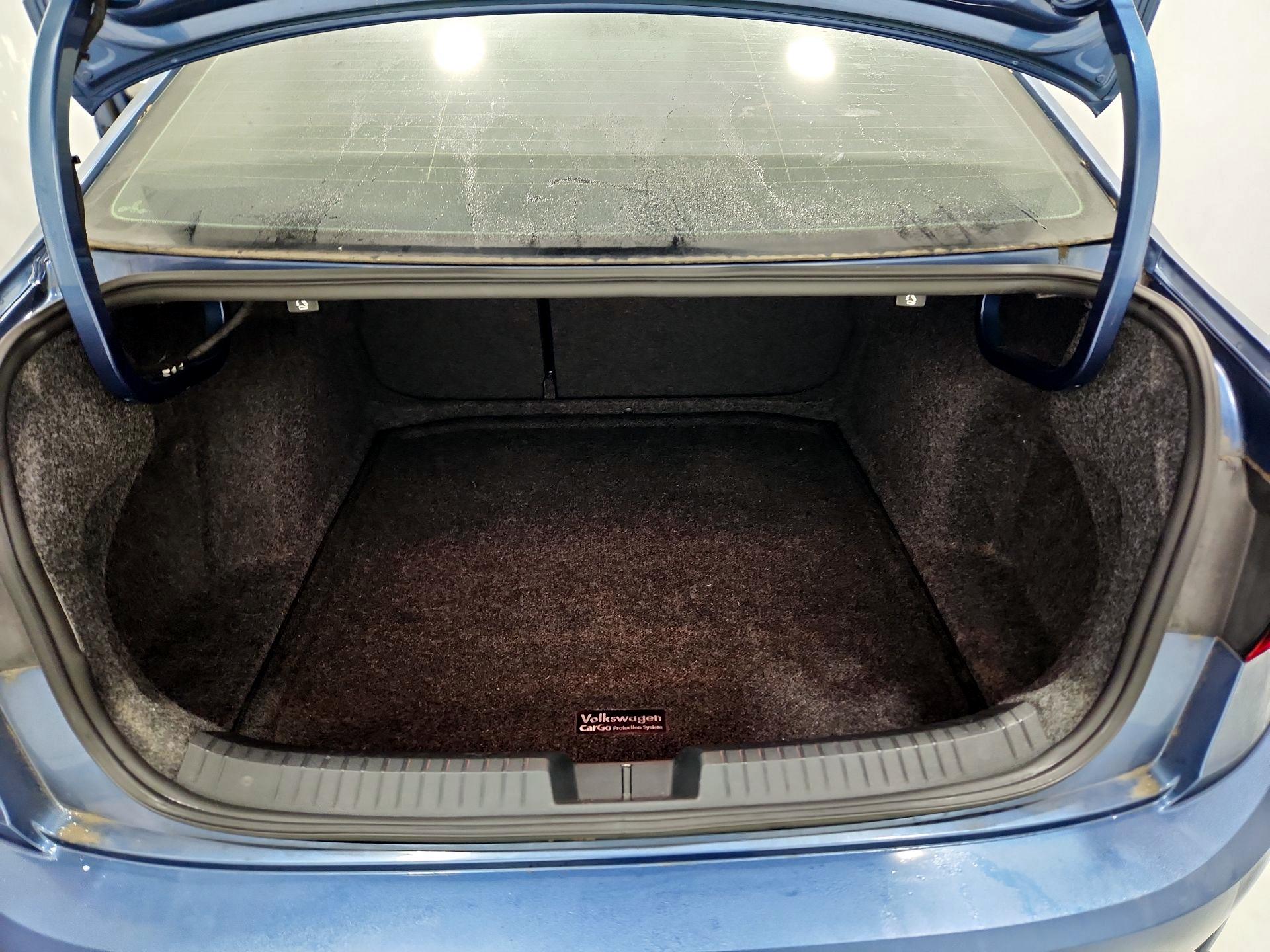 Thumbnail: 2021 Volkswagen Jetta - 20