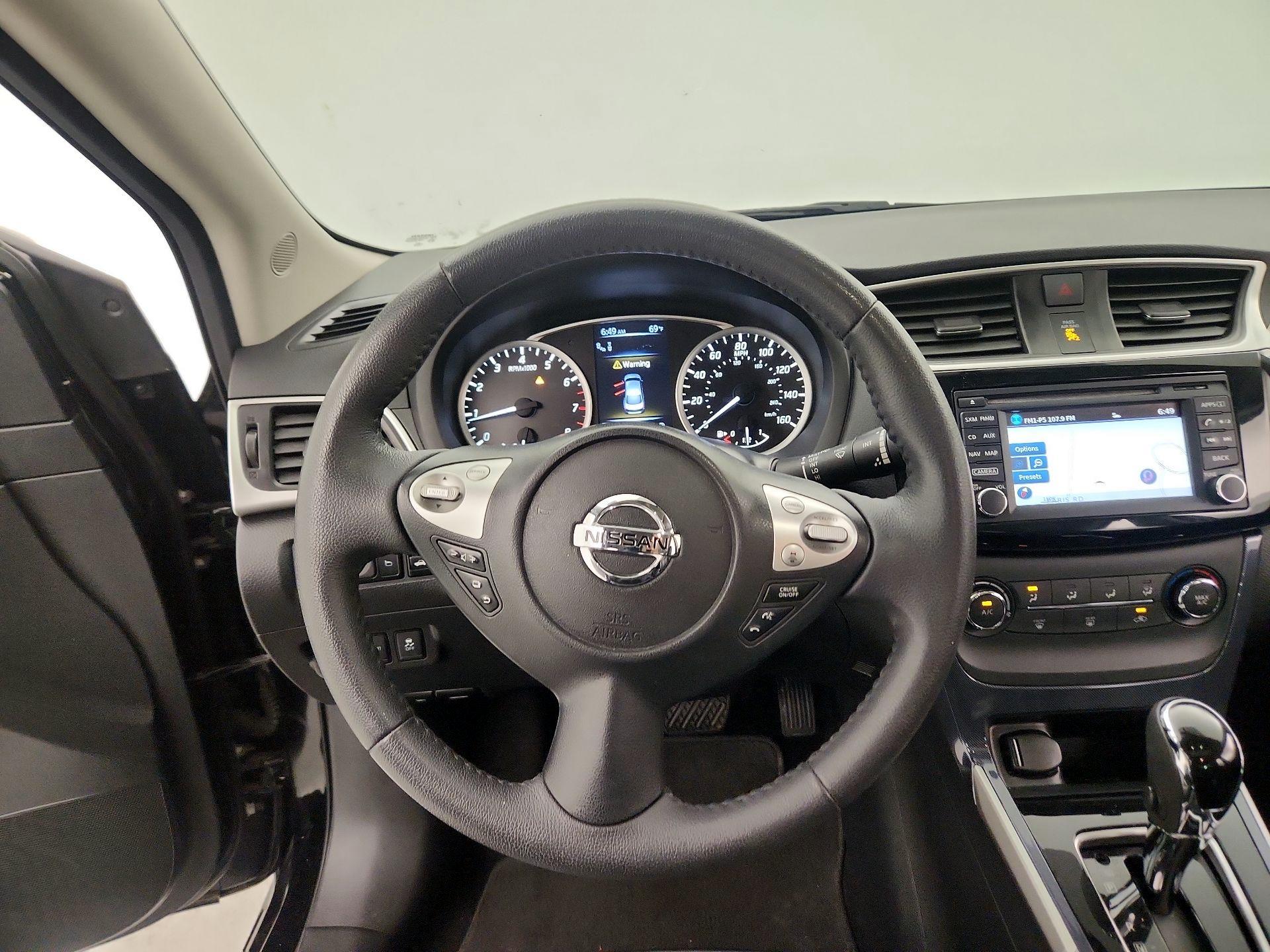 Thumbnail: 2017 Nissan Sentra - 10