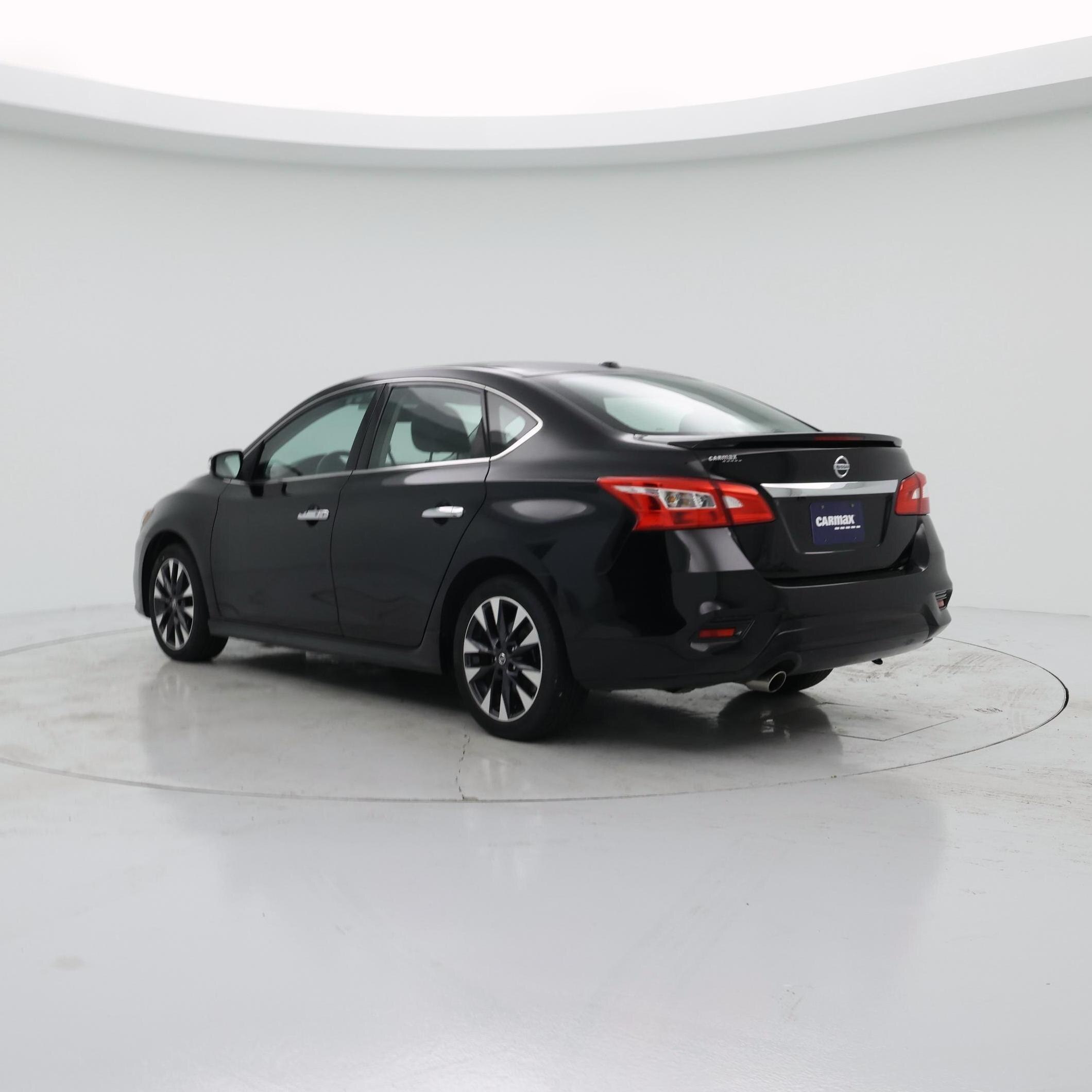 Thumbnail: 2017 Nissan Sentra - 2