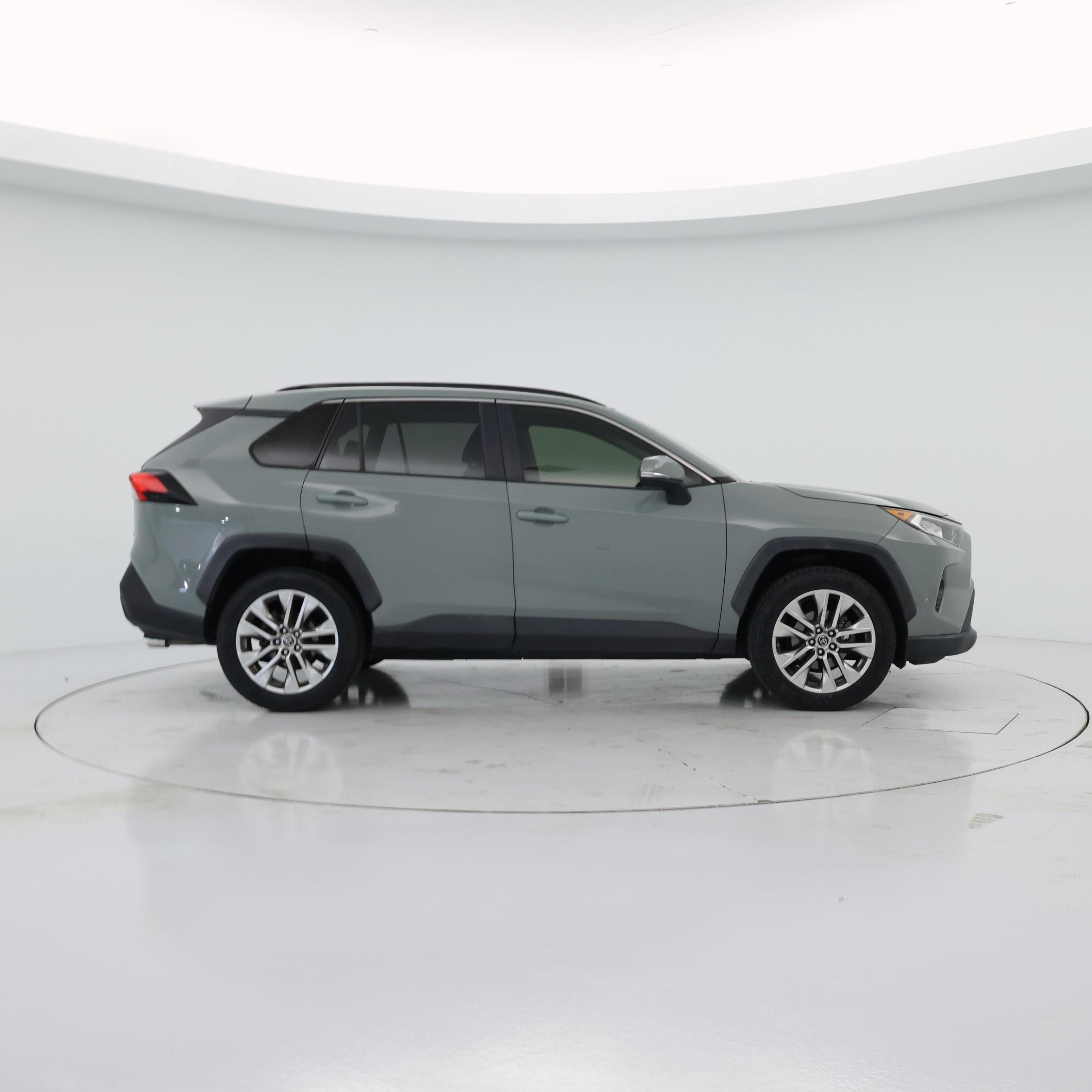 Thumbnail: 2019 Toyota RAV4 - 7