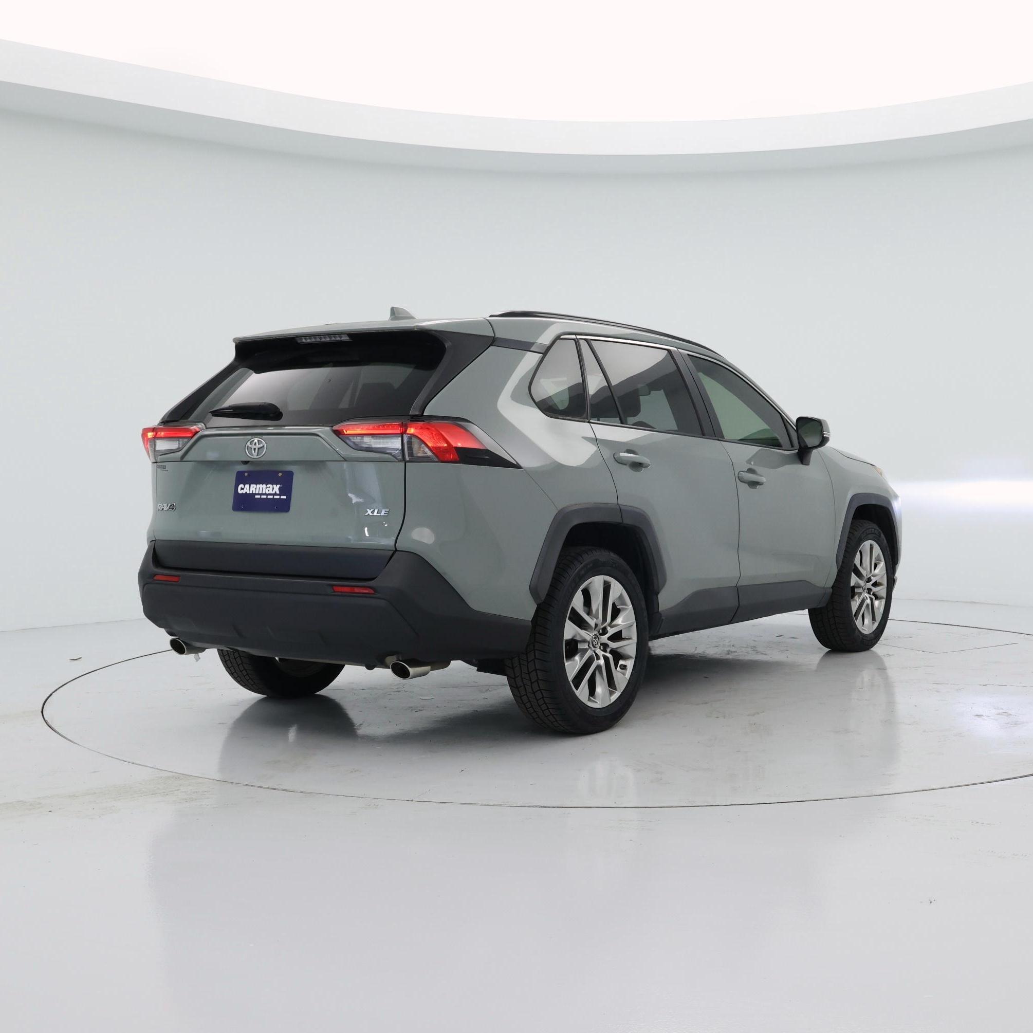 Thumbnail: 2019 Toyota RAV4 - 8