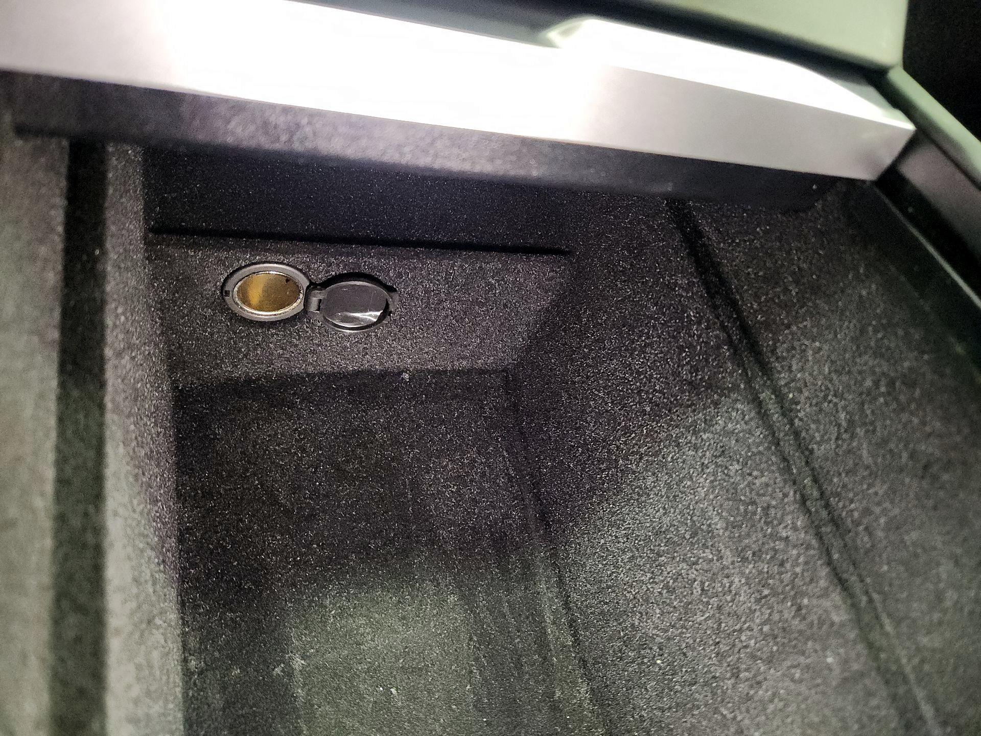 Thumbnail: 2025 Tesla Model 3 - 17