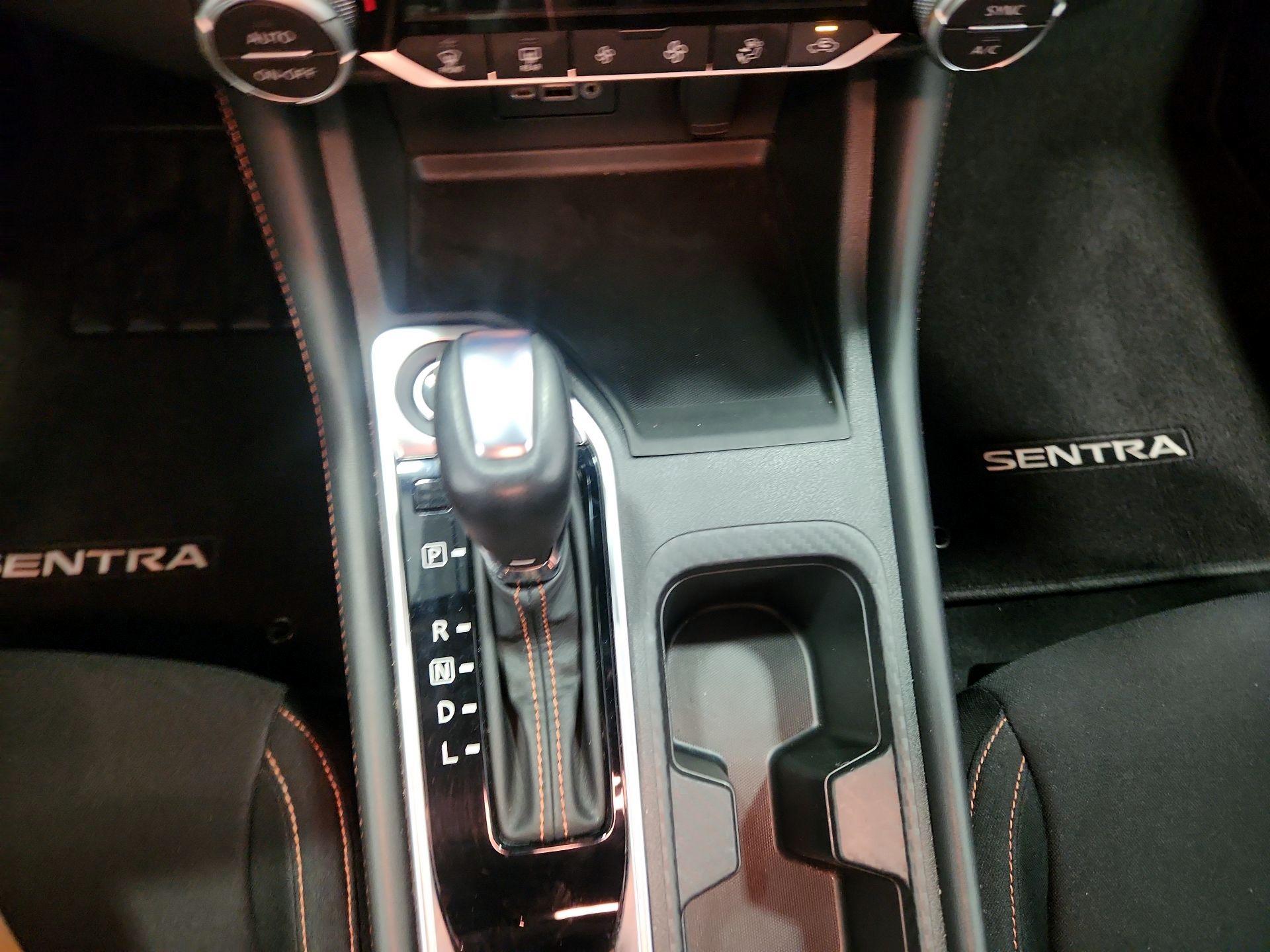 Thumbnail: 2020 Nissan Sentra - 17