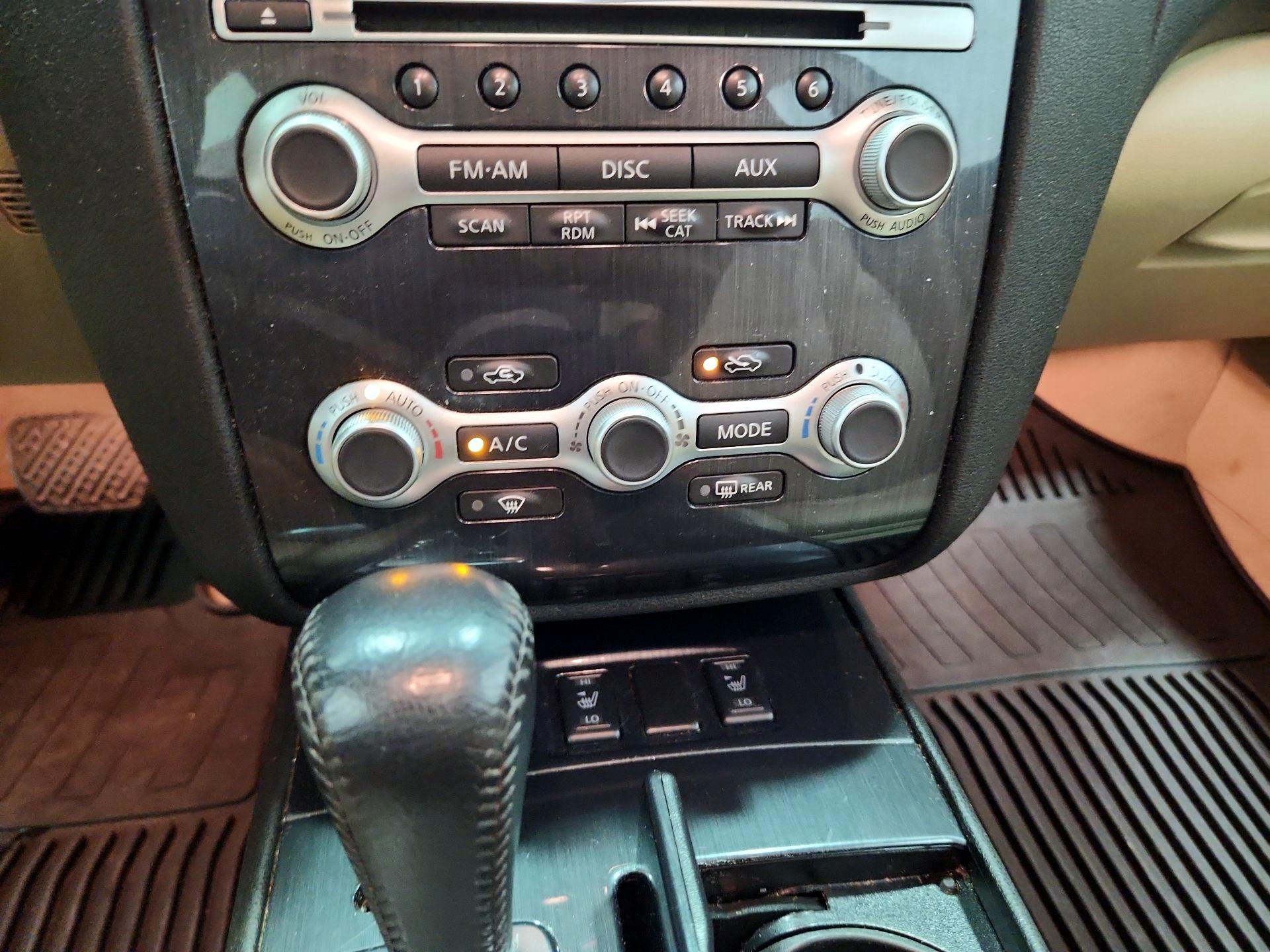 Thumbnail: 2014 Nissan Maxima - 16