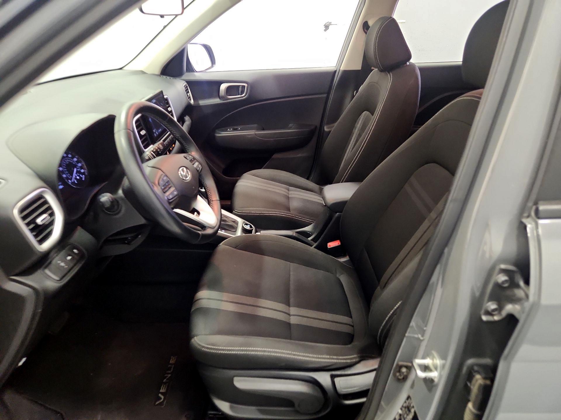 Thumbnail: 2021 Hyundai Venue - 11