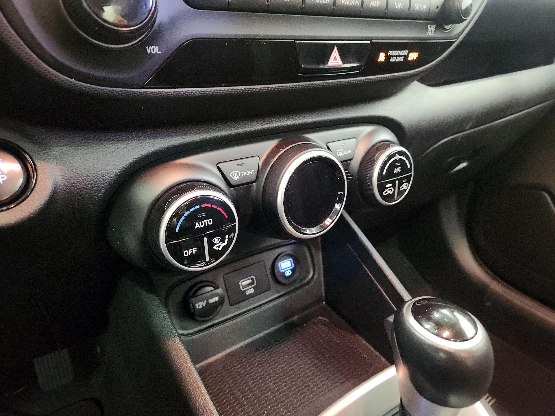 Thumbnail: 2021 Hyundai Venue - 17