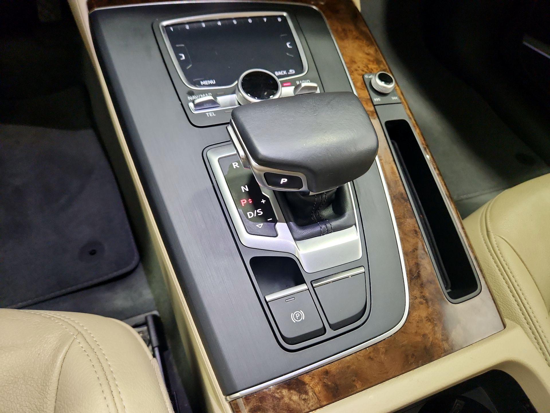 Thumbnail: 2018 Audi Q5 - 18