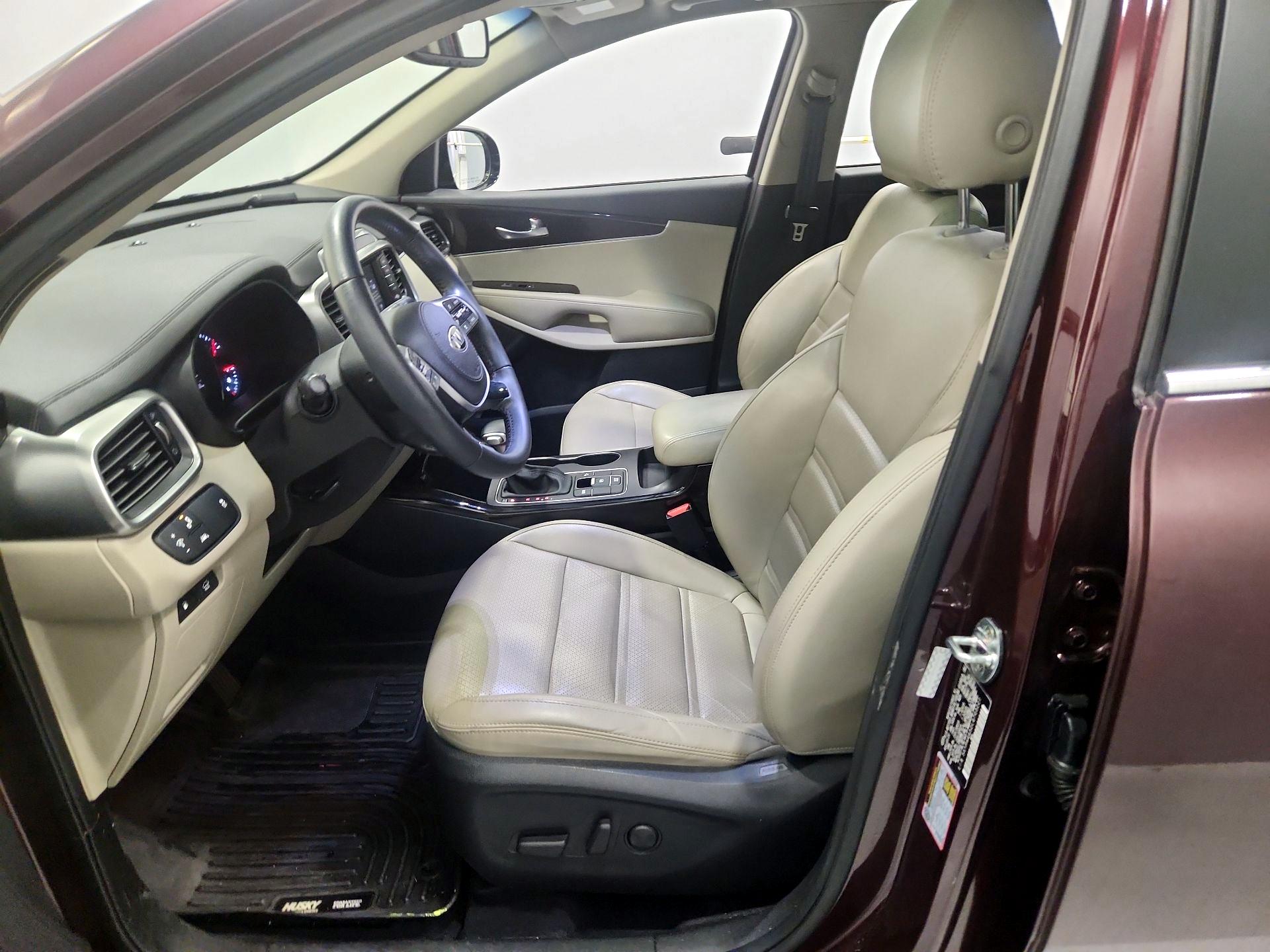 Thumbnail: 2020 Kia Sorento - 11