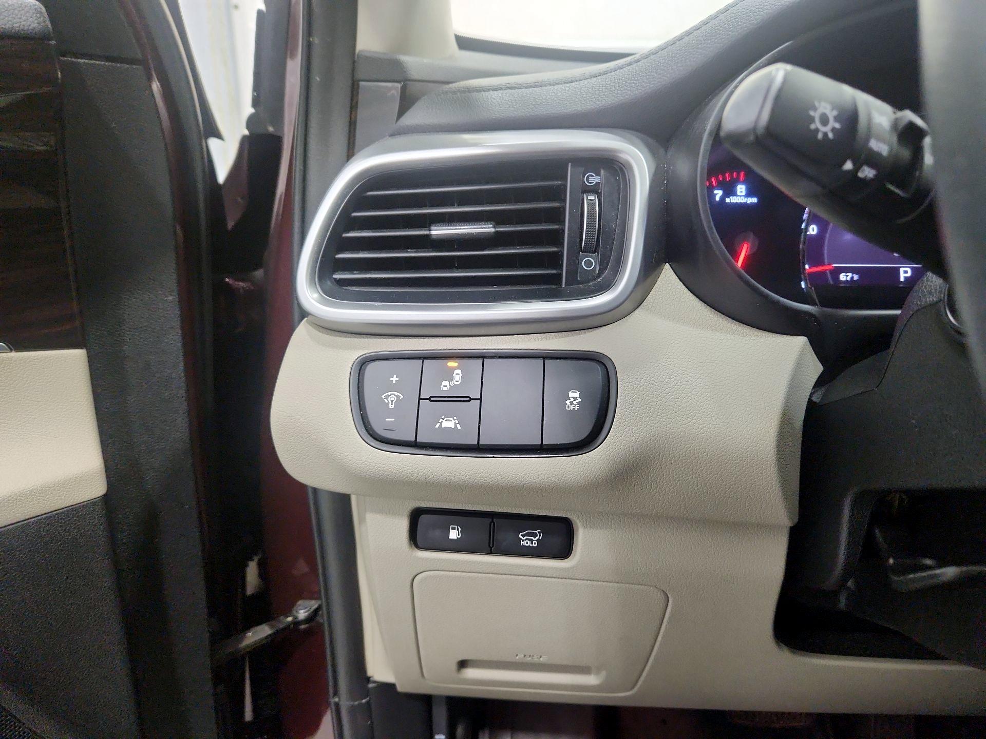 Thumbnail: 2020 Kia Sorento - 13