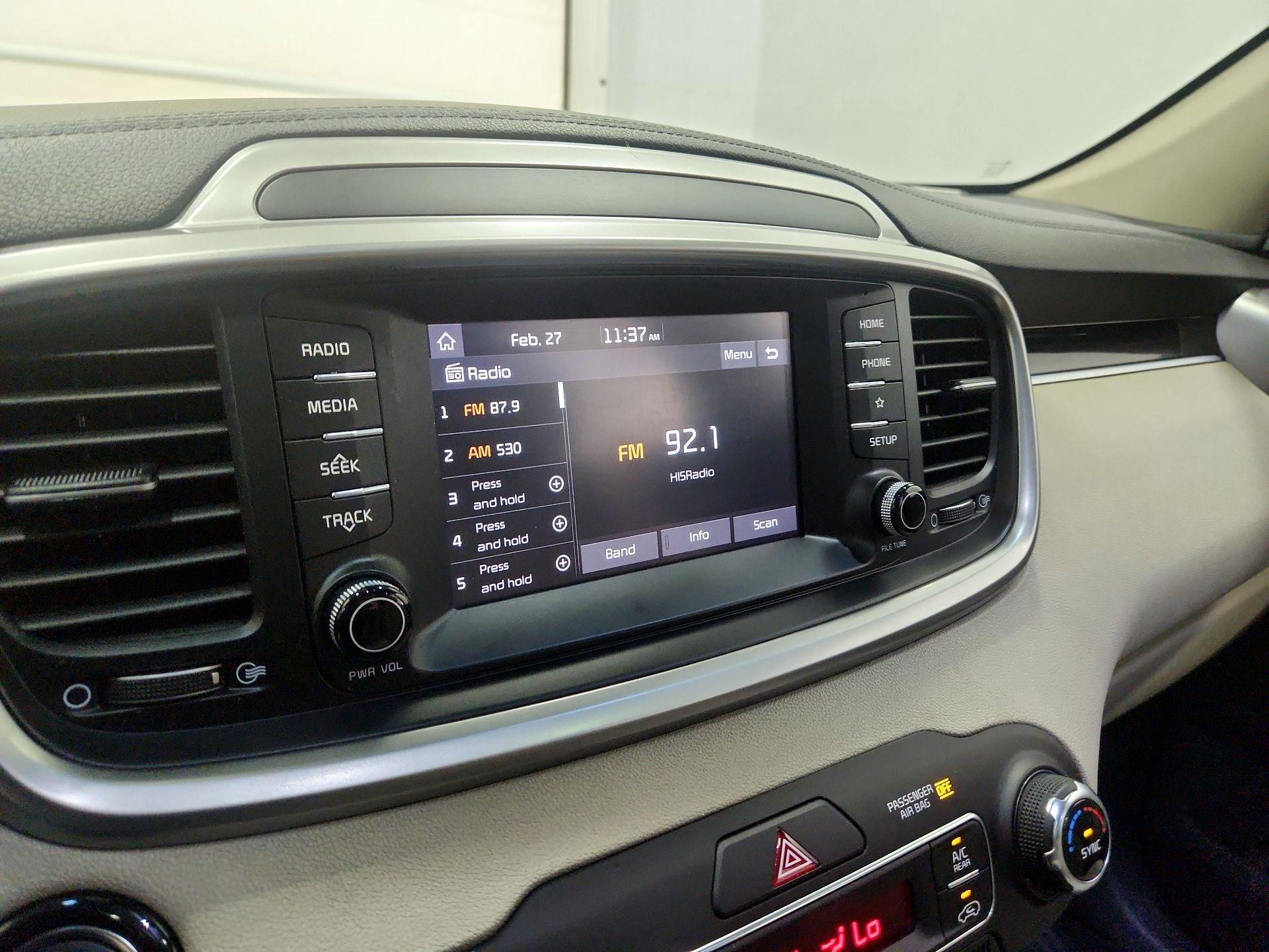 Thumbnail: 2020 Kia Sorento - 15