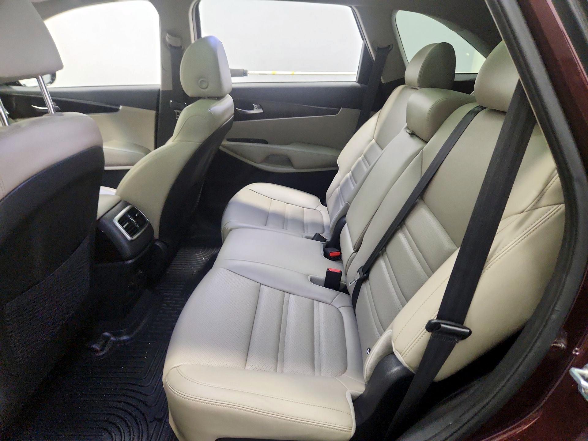 Thumbnail: 2020 Kia Sorento - 20