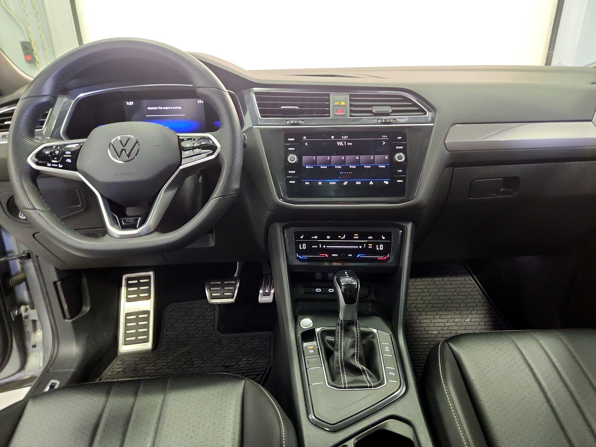 Thumbnail: 2022 Volkswagen Tiguan - 9