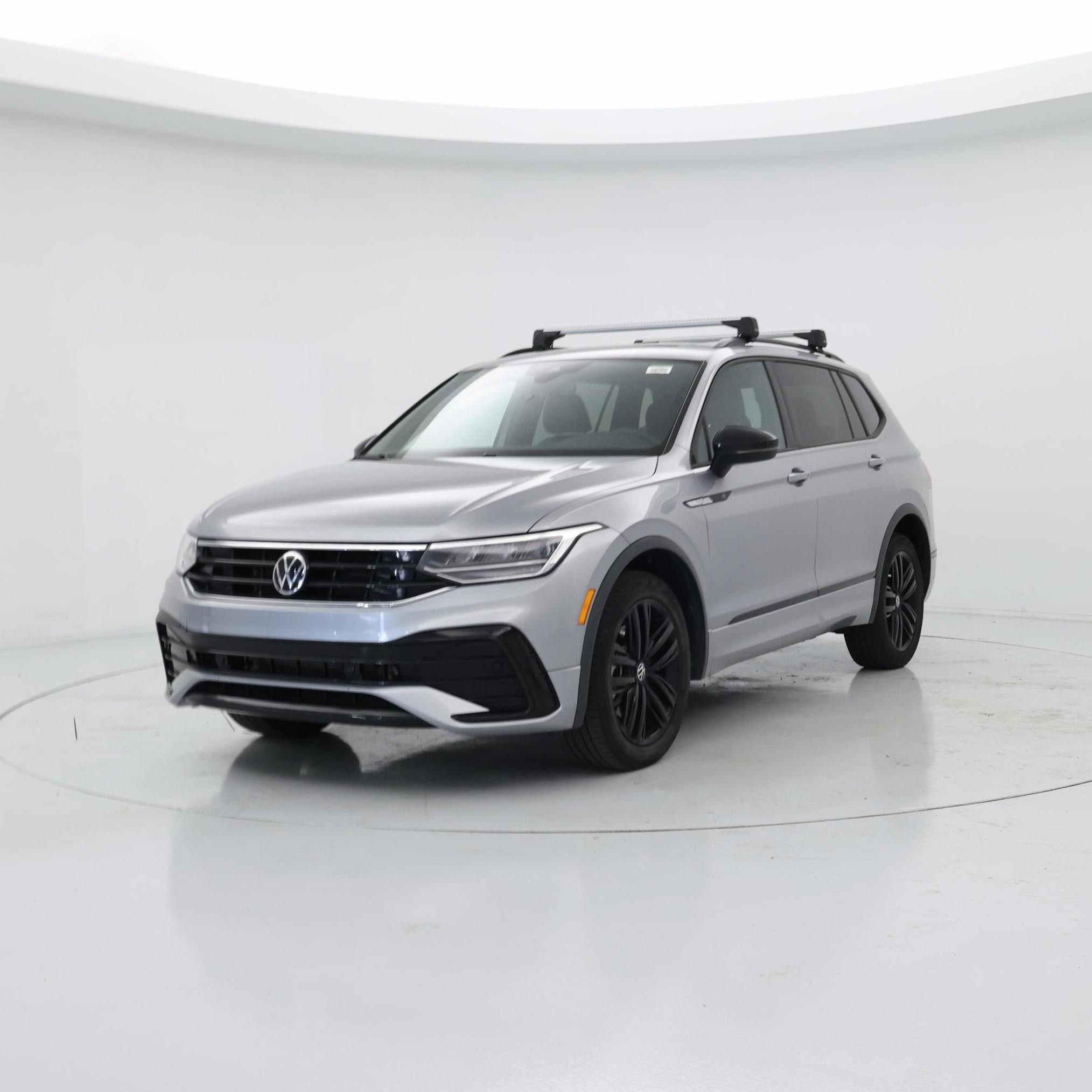 Thumbnail: 2022 Volkswagen Tiguan - 4
