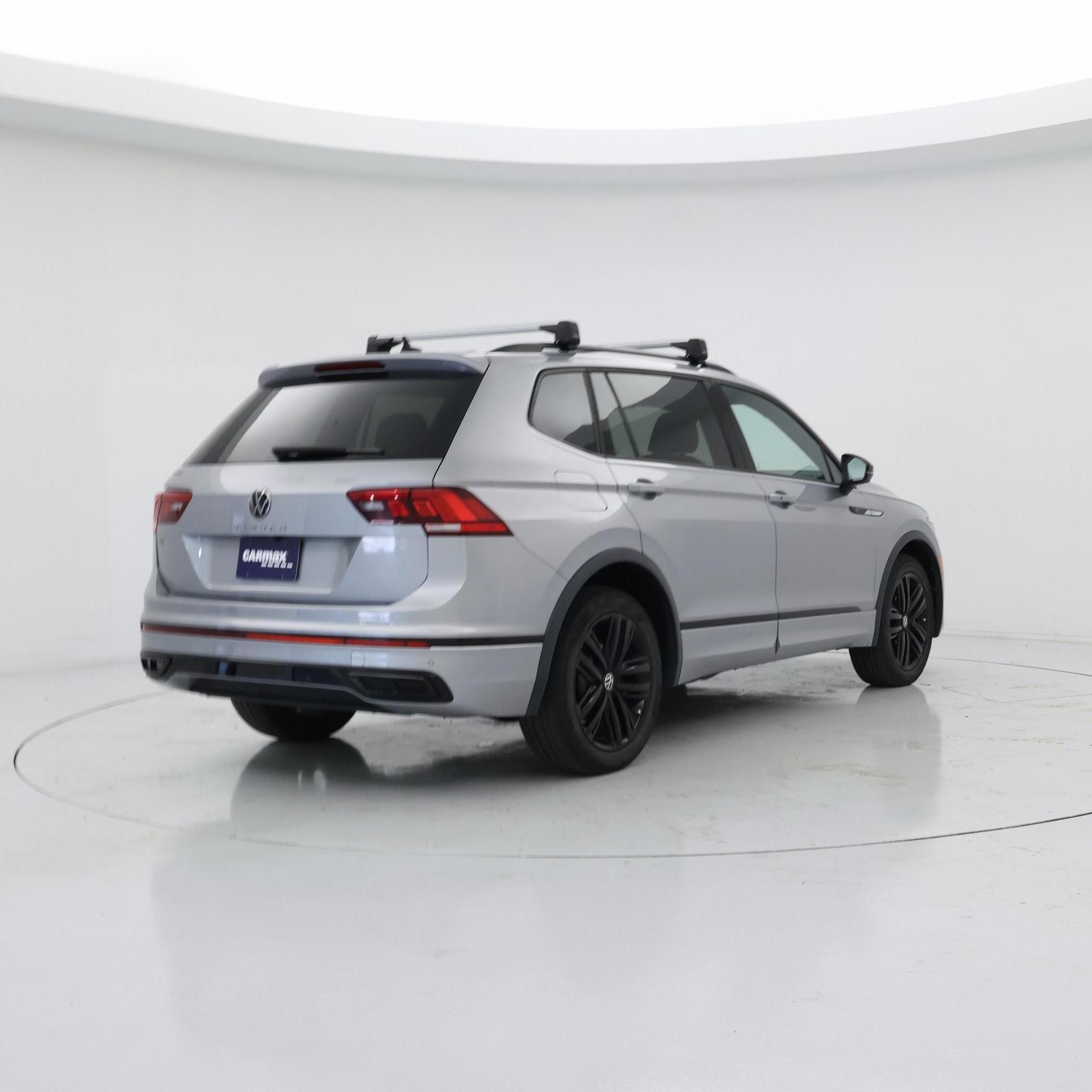 Thumbnail: 2022 Volkswagen Tiguan - 8