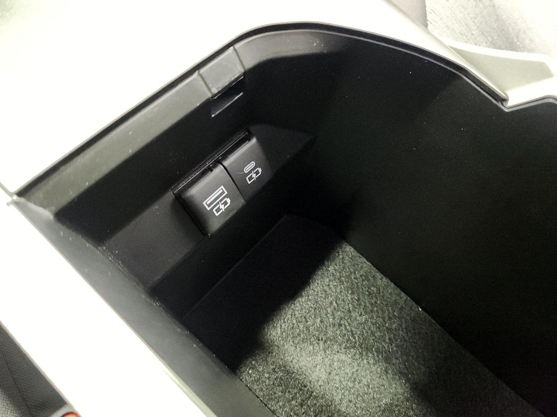 Thumbnail: 2023 Toyota Camry - 18