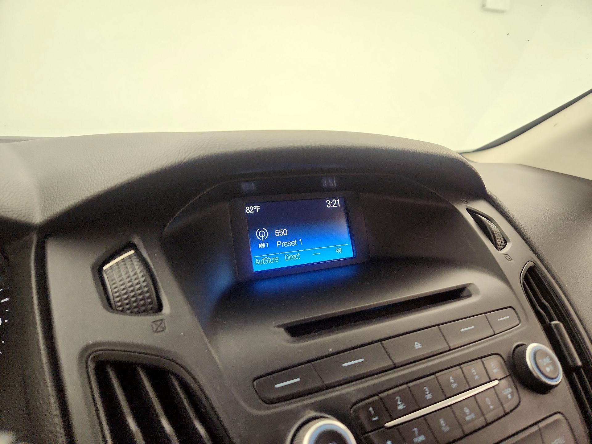 Thumbnail: 2017 Ford Focus - 15