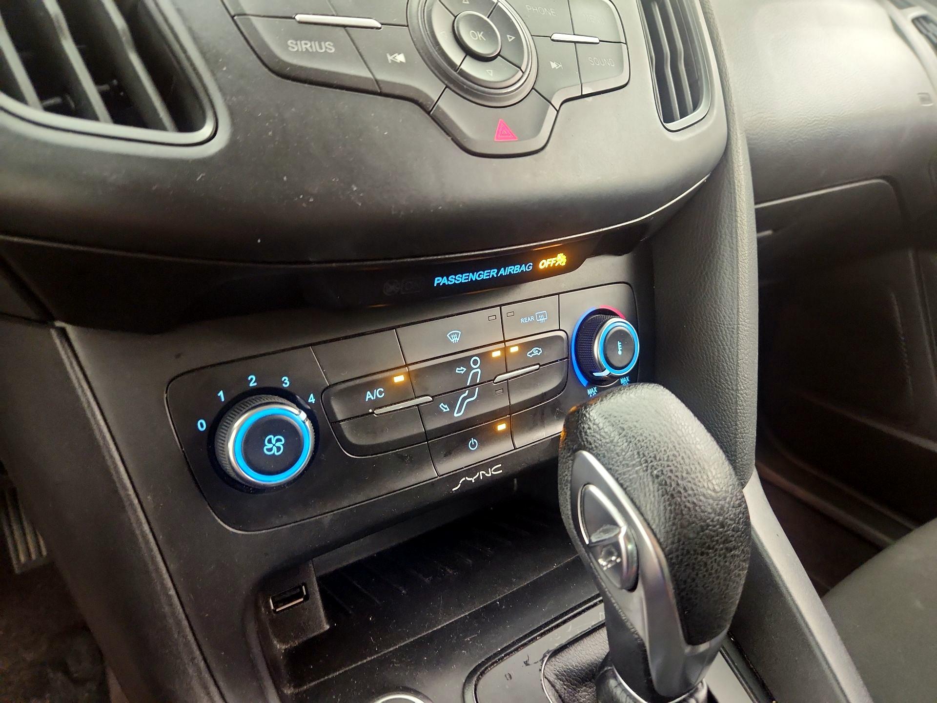 Thumbnail: 2017 Ford Focus - 16