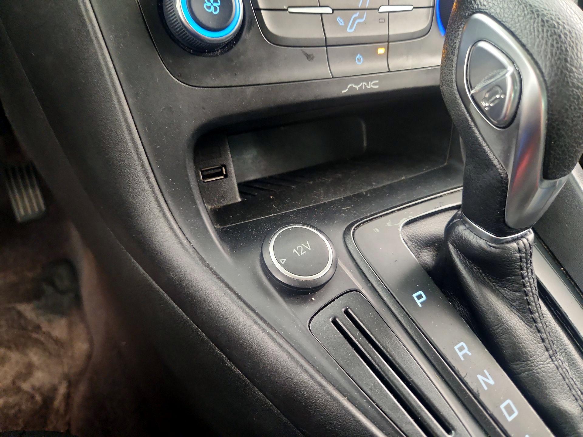 Thumbnail: 2017 Ford Focus - 18