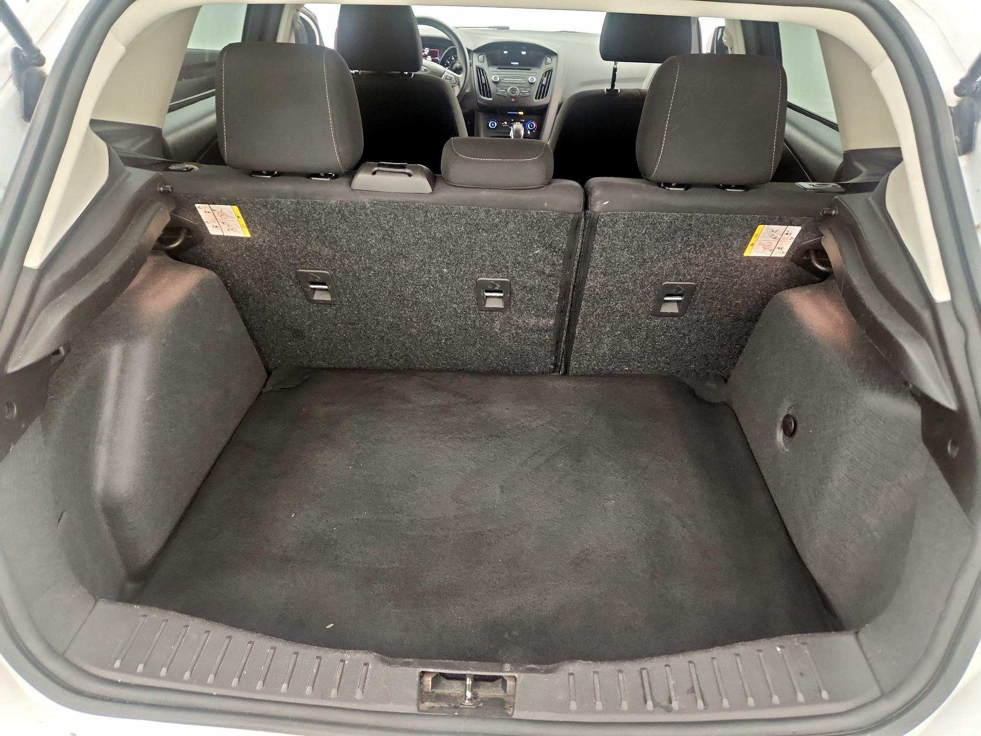 Thumbnail: 2017 Ford Focus - 20