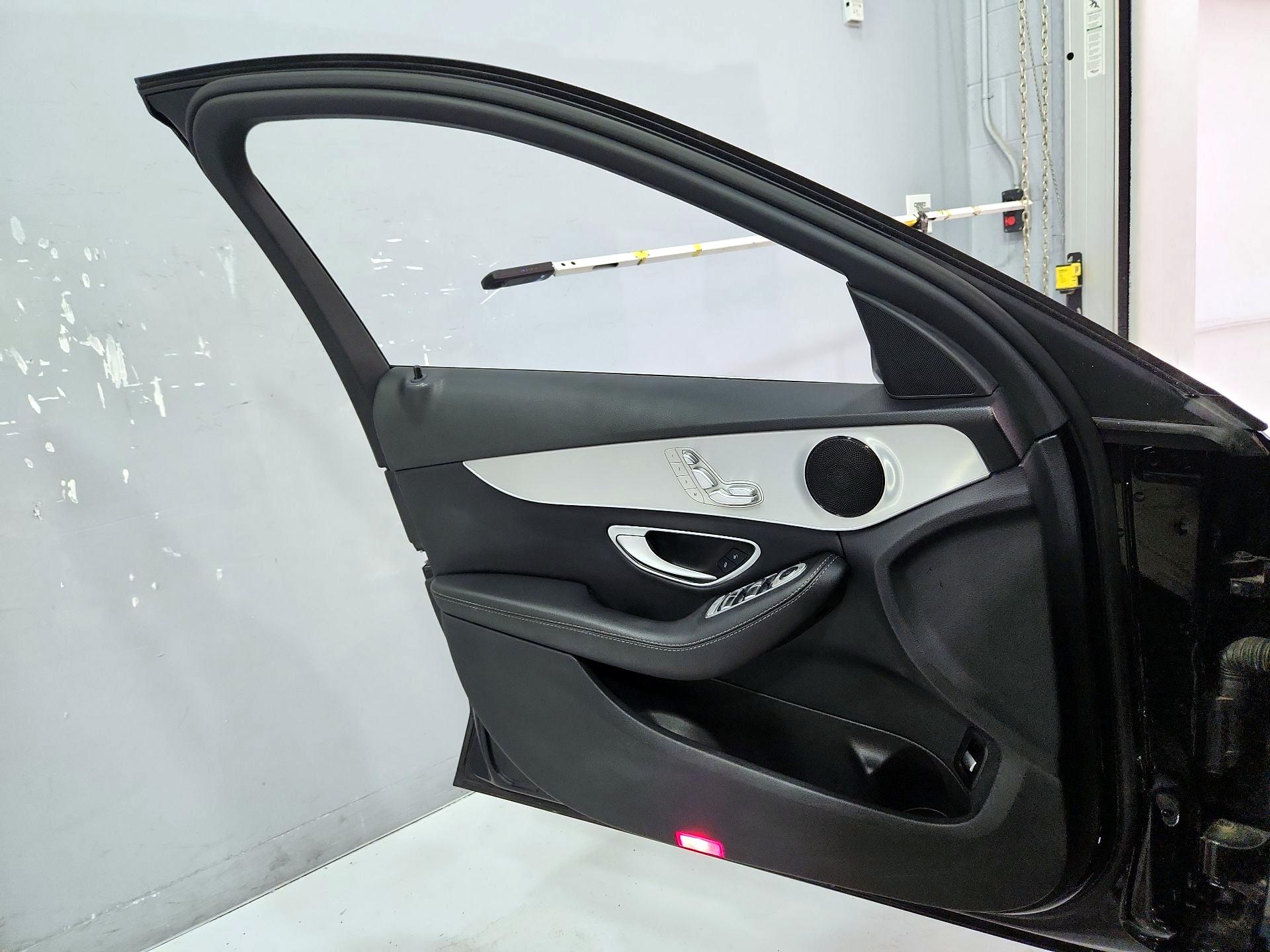 Thumbnail: 2019 Mercedes-Benz C-Class - 12