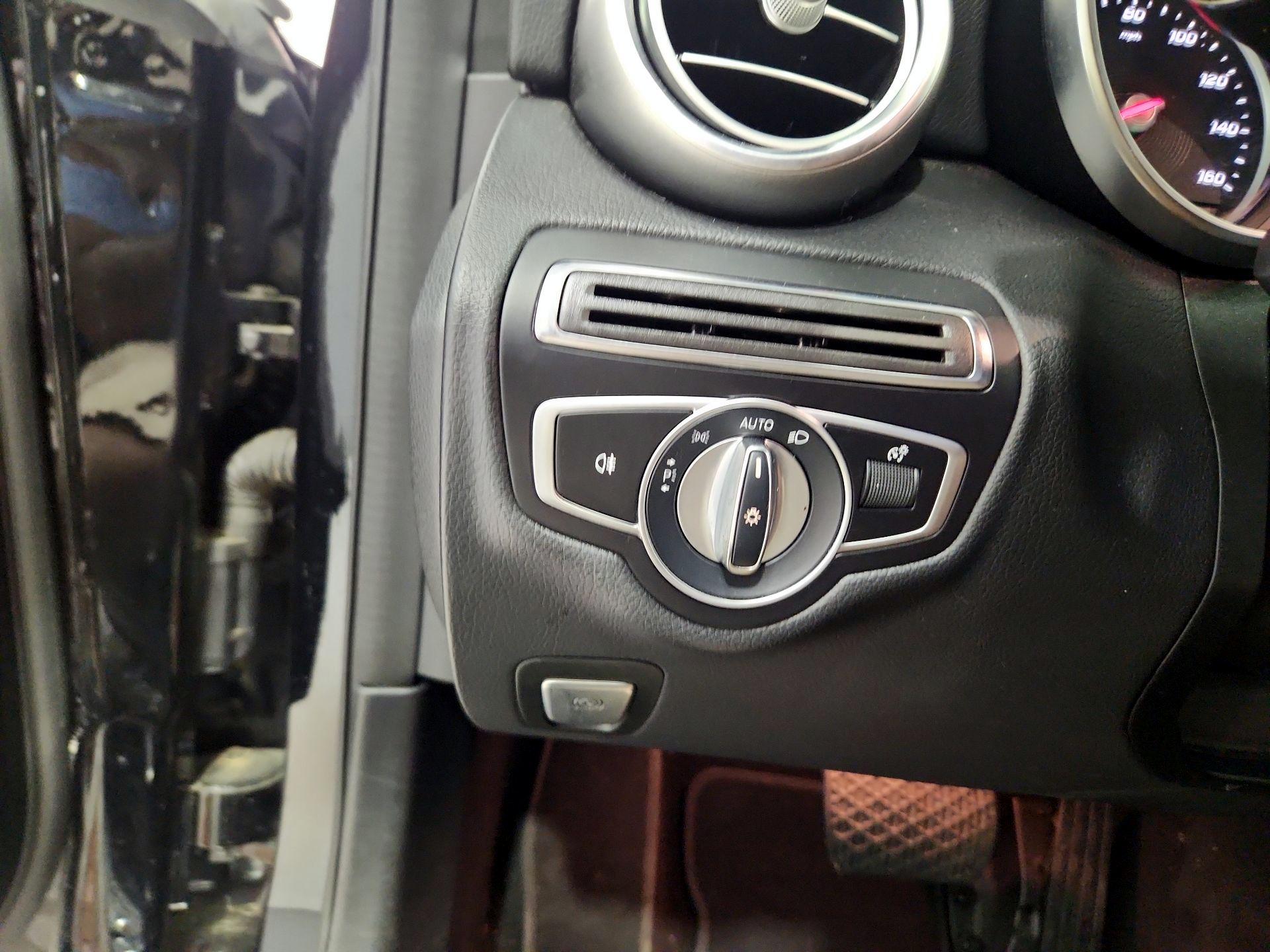 Thumbnail: 2019 Mercedes-Benz C-Class - 13