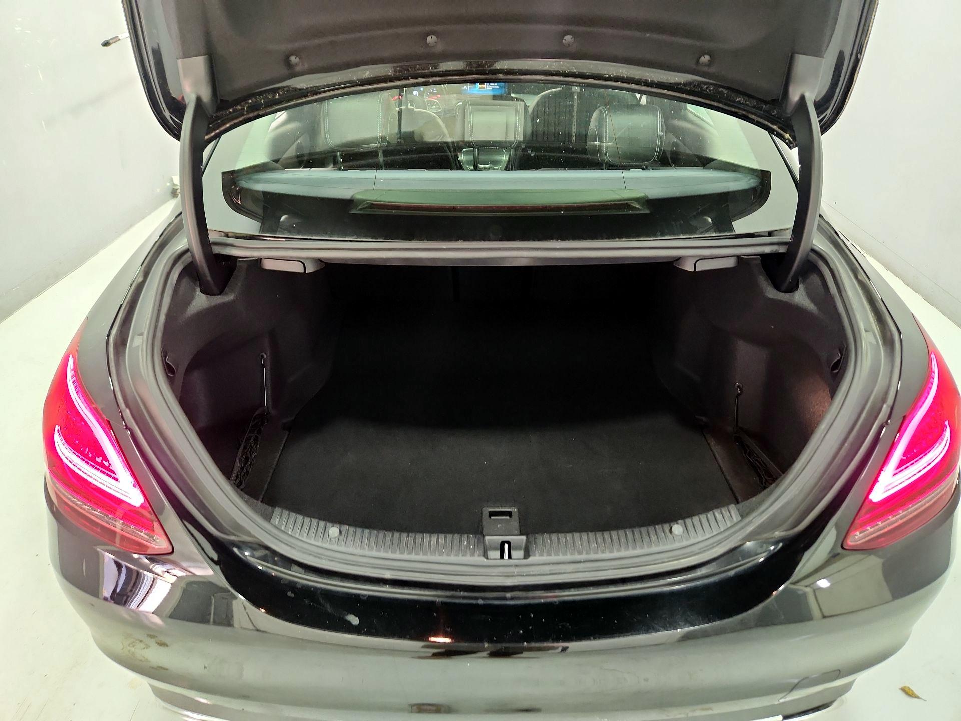 Thumbnail: 2019 Mercedes-Benz C-Class - 20