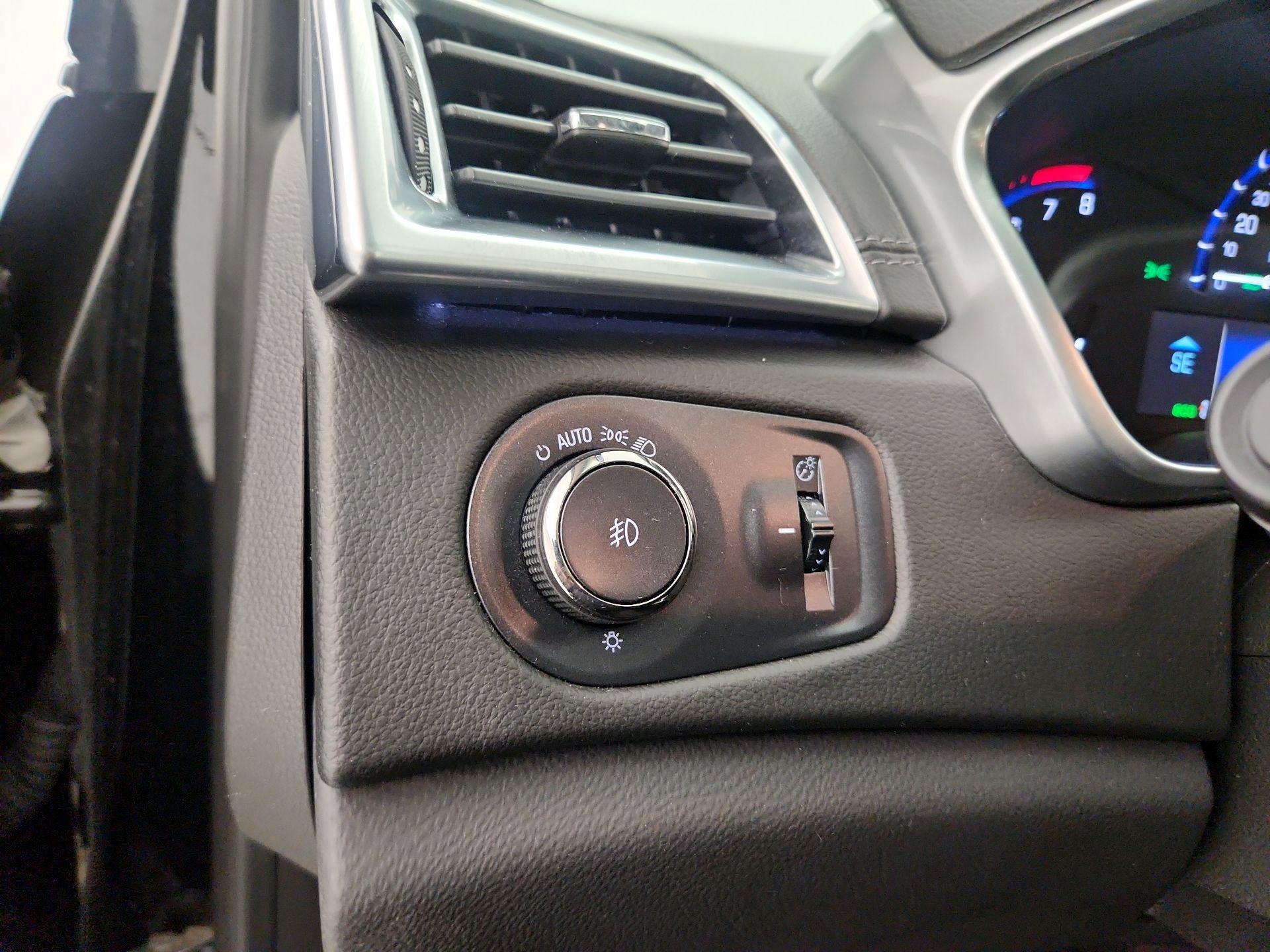 Thumbnail: 2016 Cadillac SRX - 13