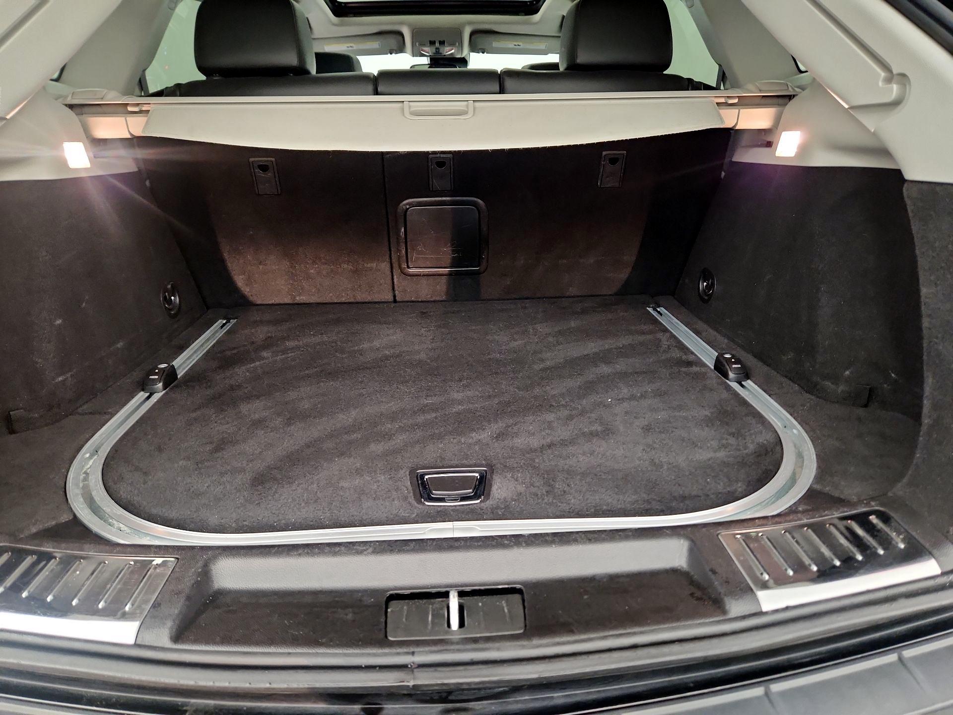 Thumbnail: 2016 Cadillac SRX - 20