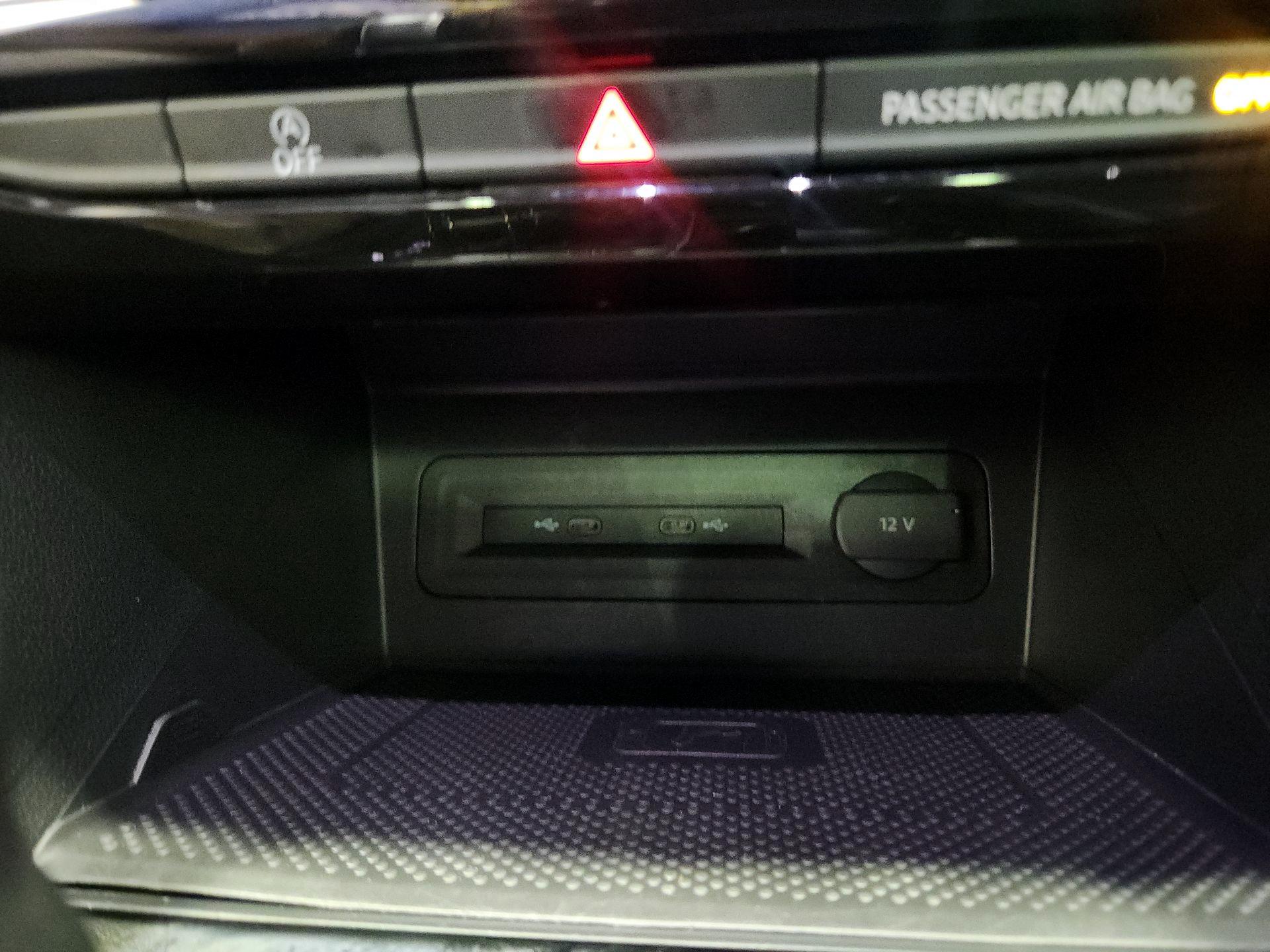 Thumbnail: 2022 Volkswagen Atlas - 18