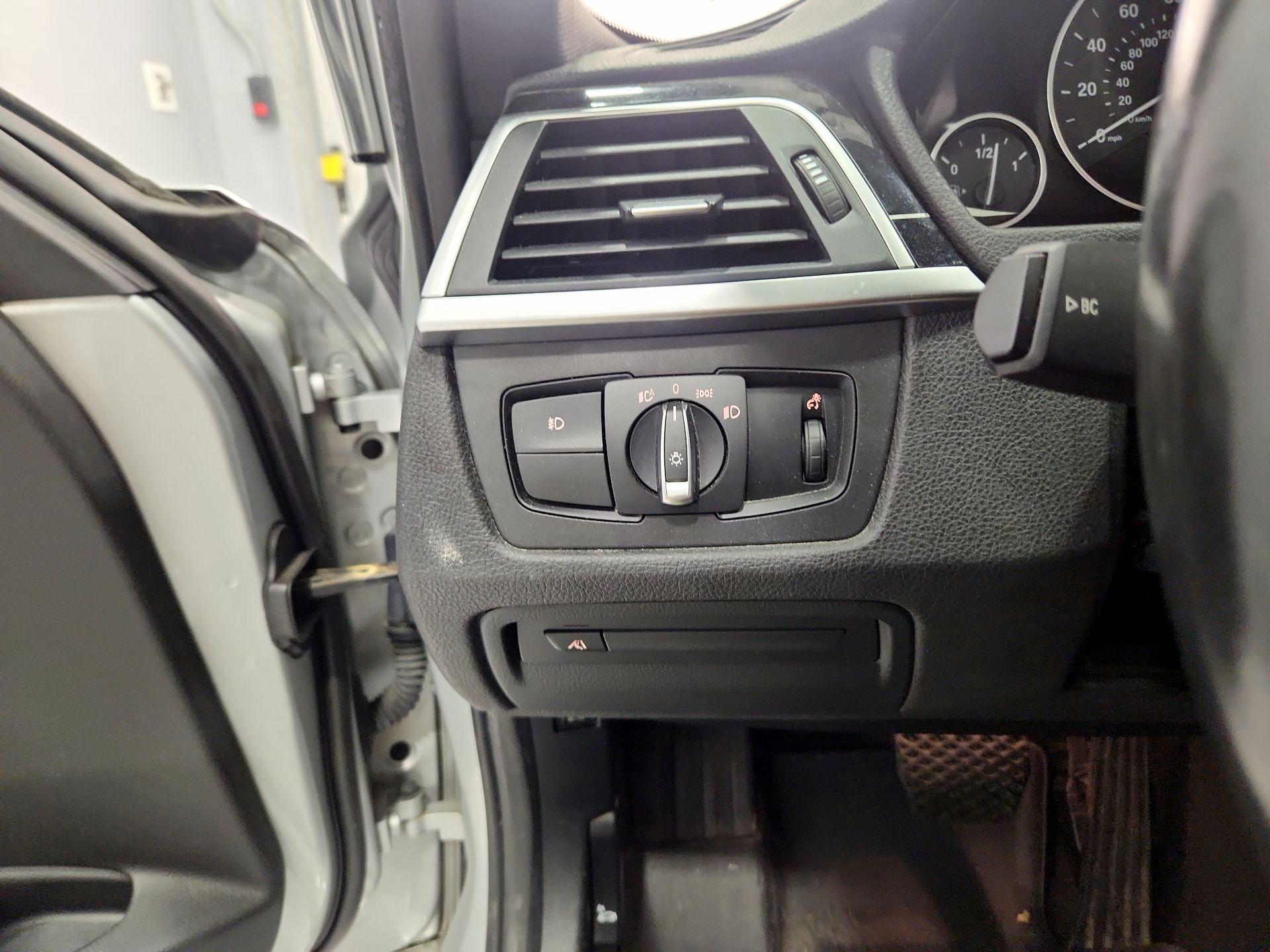 Thumbnail: 2018 BMW 3 Series - 13