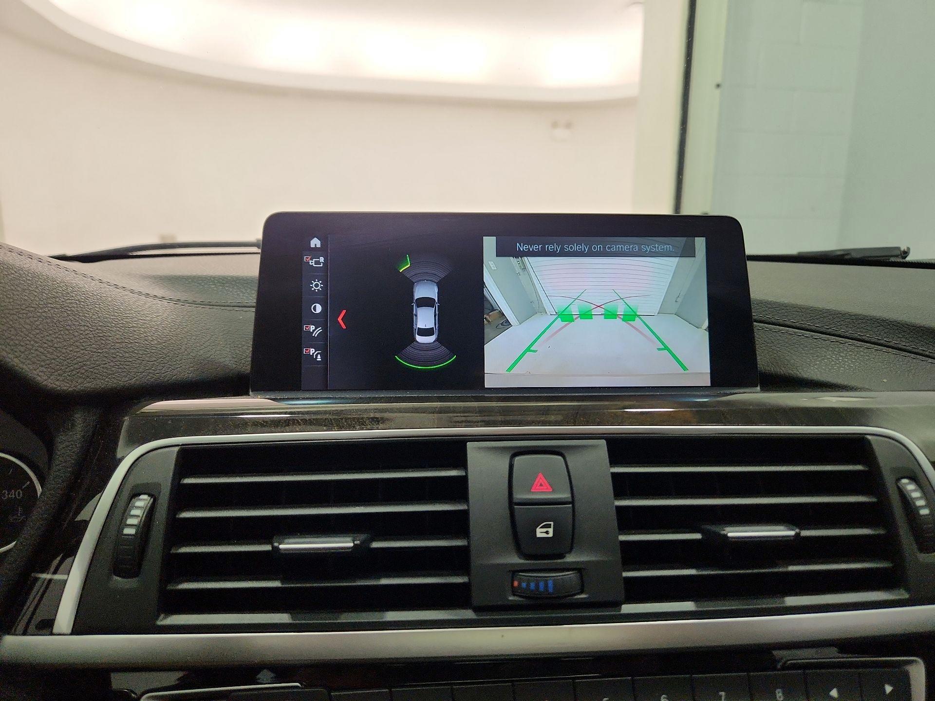 Thumbnail: 2018 BMW 3 Series - 15