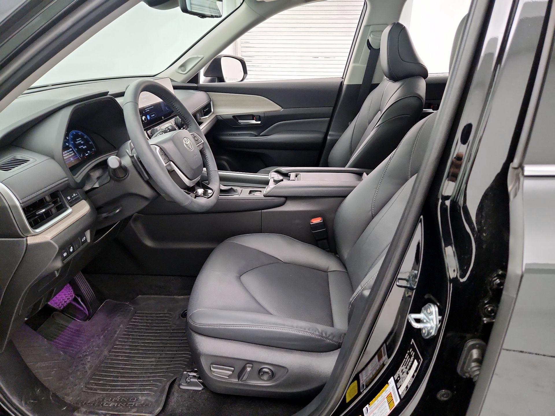 Thumbnail: 2026 Toyota Grand Highlander - 11