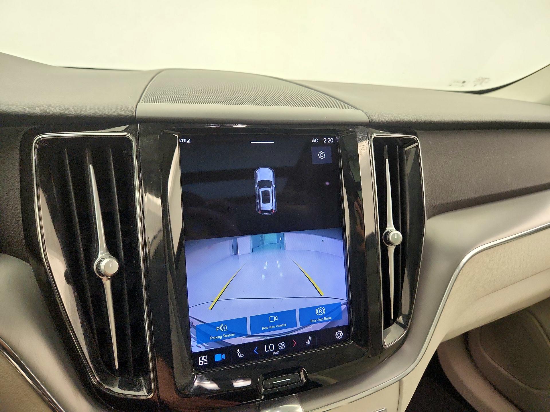 Thumbnail: 2023 Volvo XC60 - 14