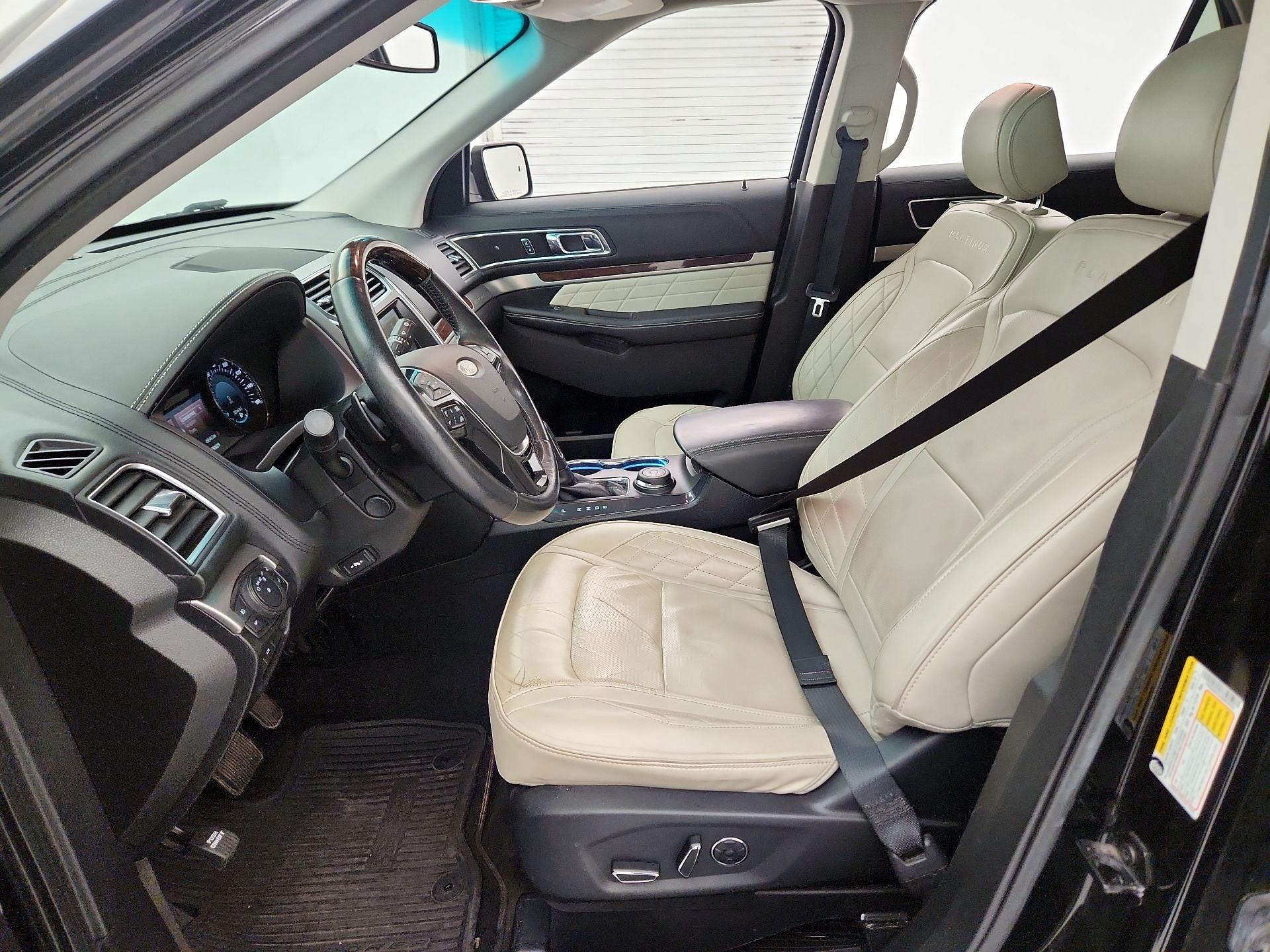 Thumbnail: 2016 Ford Explorer - 11