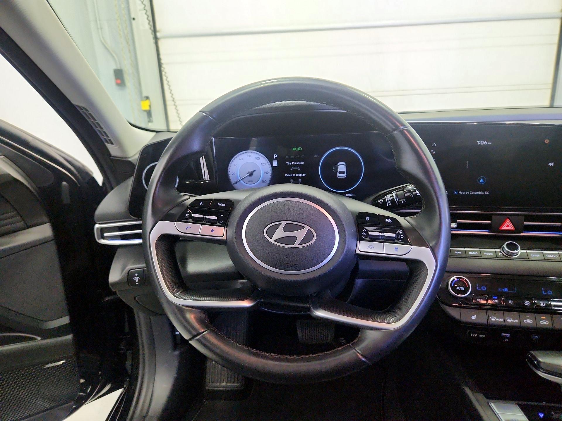 Thumbnail: 2024 Hyundai Elantra - 10