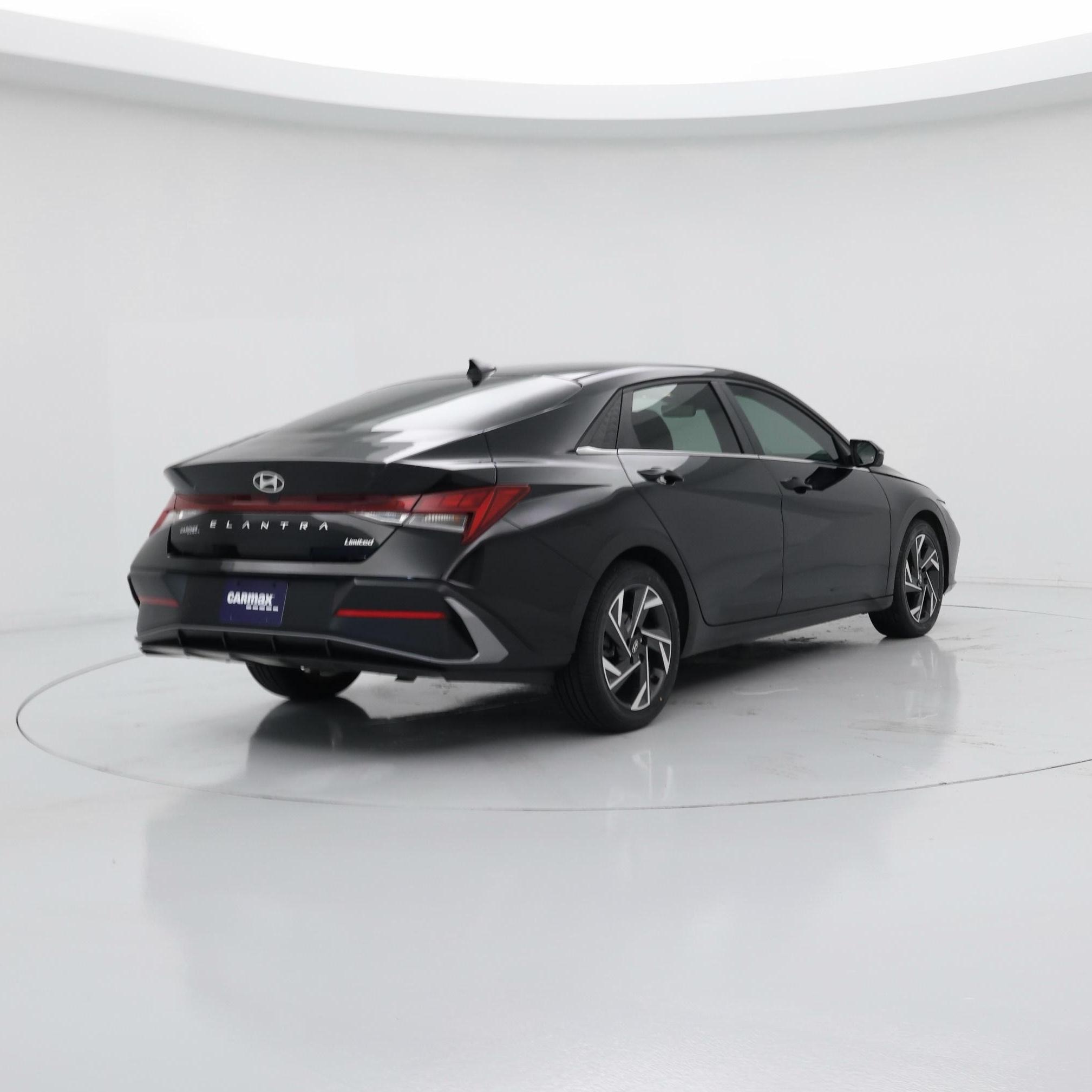 Thumbnail: 2024 Hyundai Elantra - 8