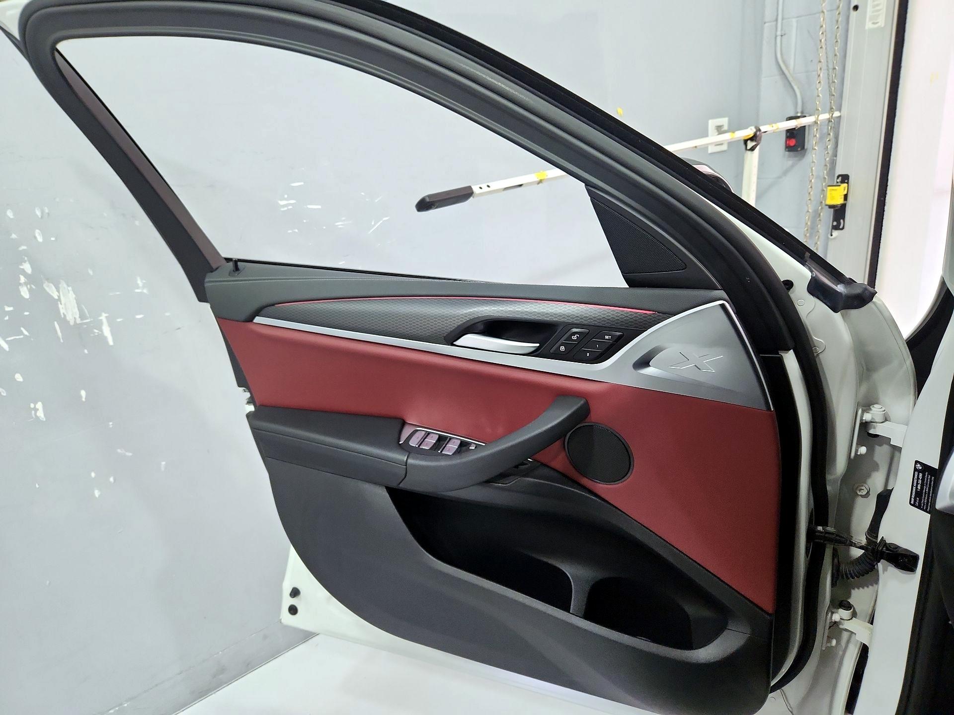 Thumbnail: 2022 BMW X4 - 12