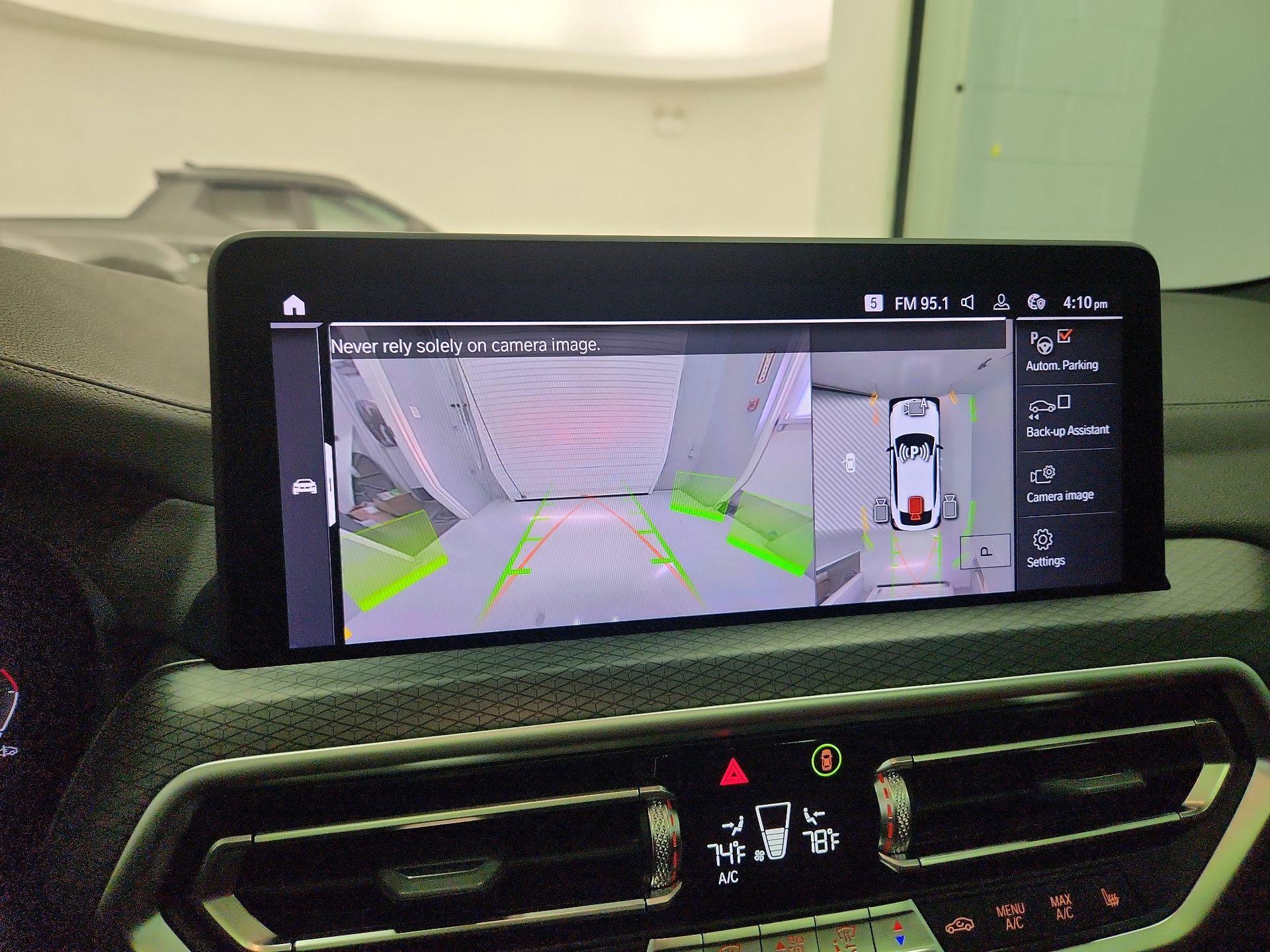 Thumbnail: 2022 BMW X4 - 15