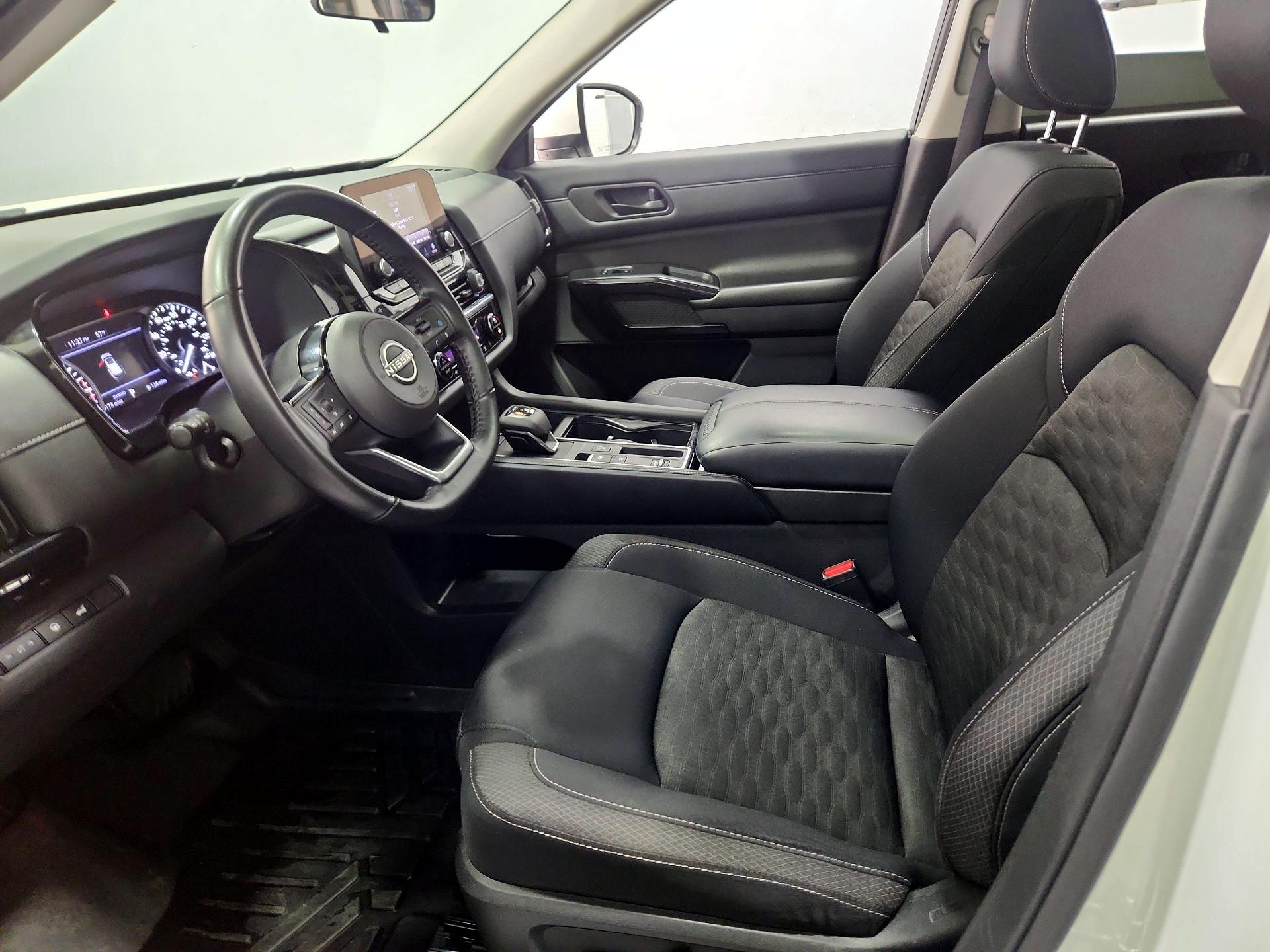 Thumbnail: 2023 Nissan Pathfinder - 11