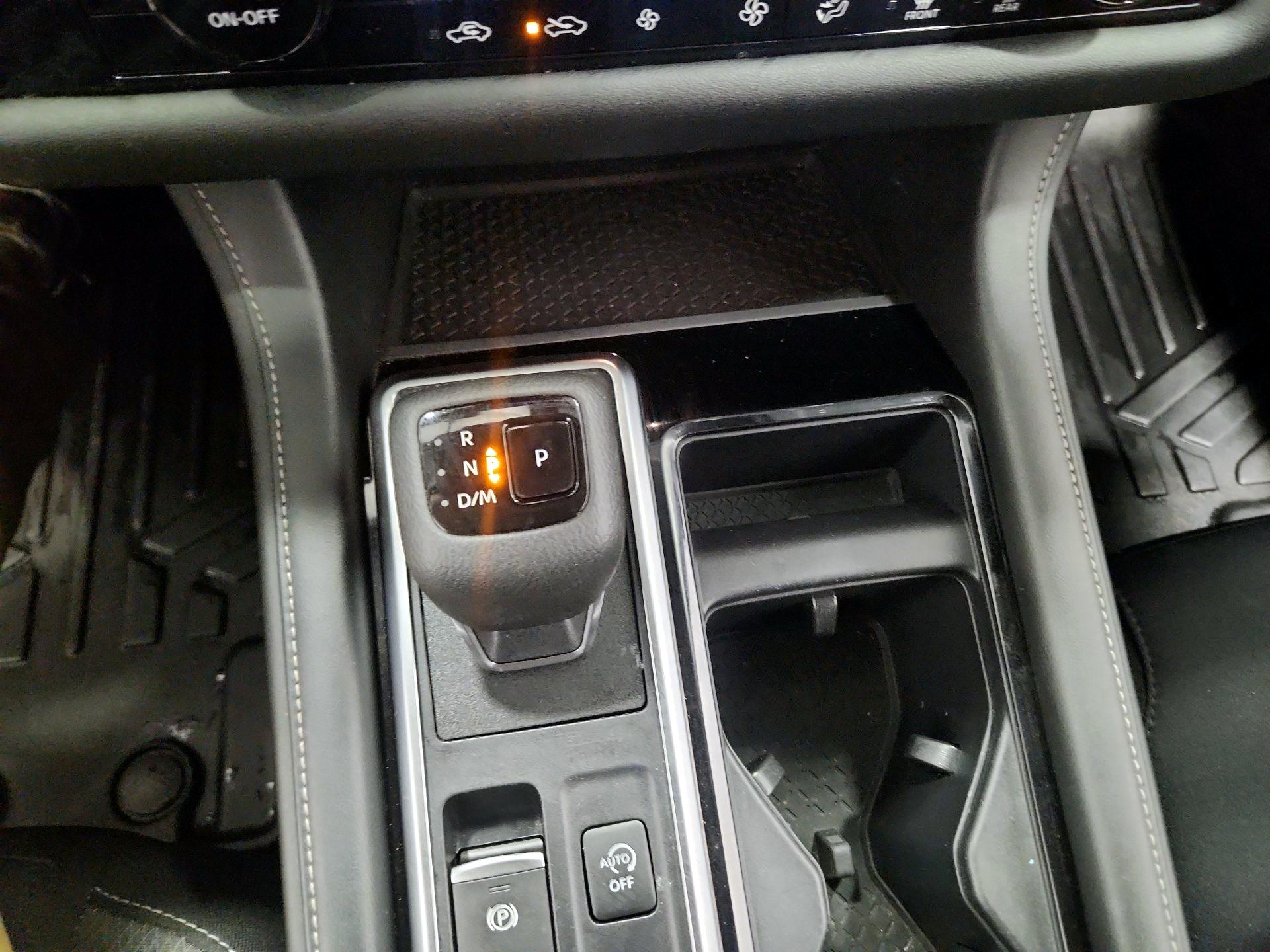 Thumbnail: 2023 Nissan Pathfinder - 17