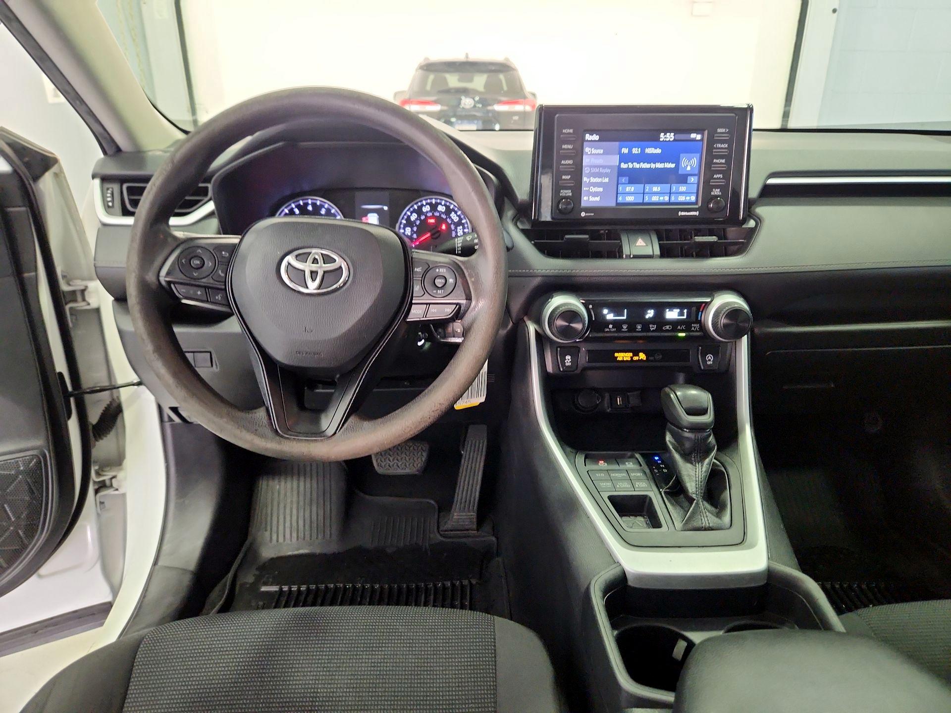 Thumbnail: 2021 Toyota RAV4 - 9