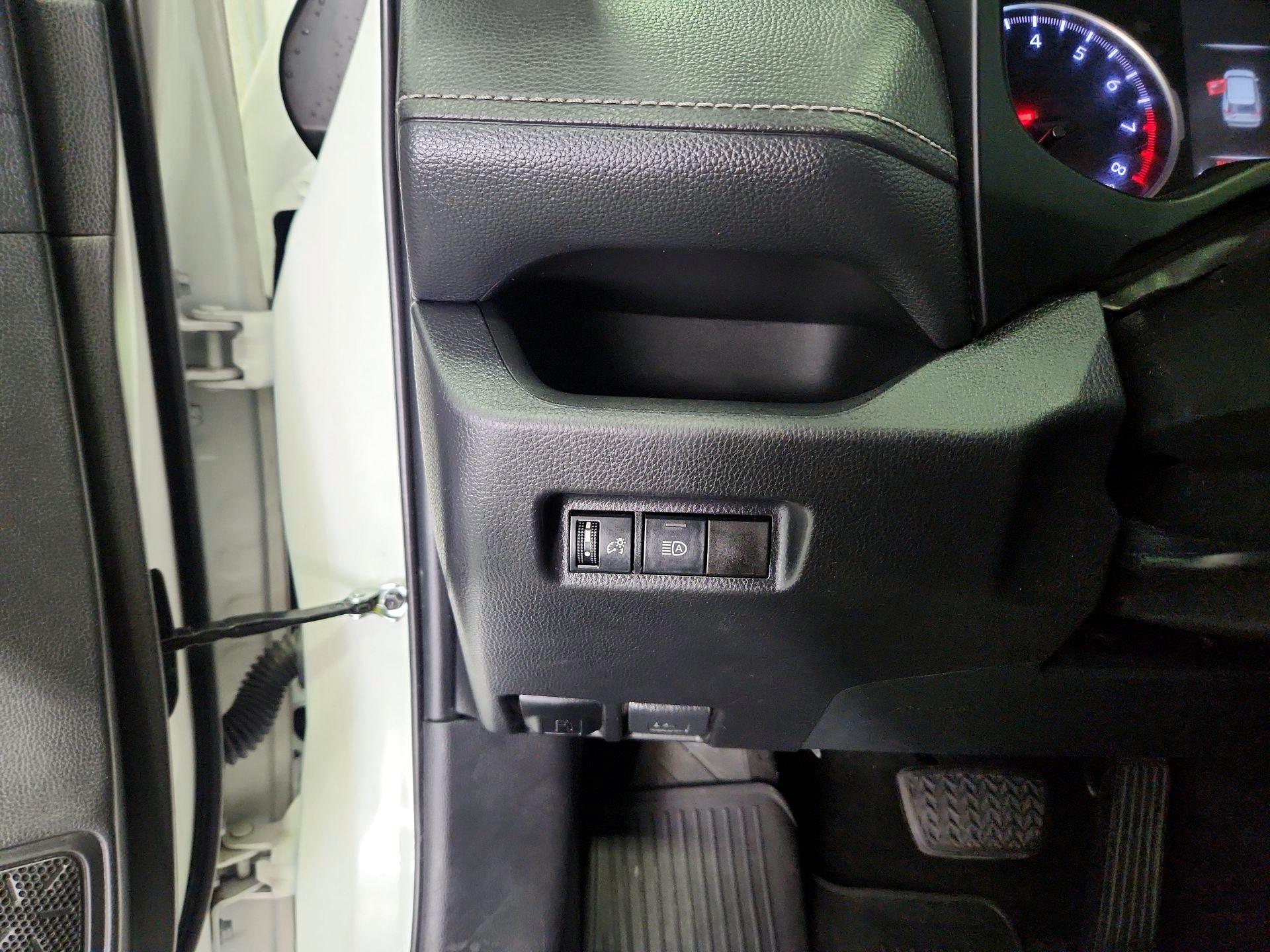 Thumbnail: 2021 Toyota RAV4 - 13