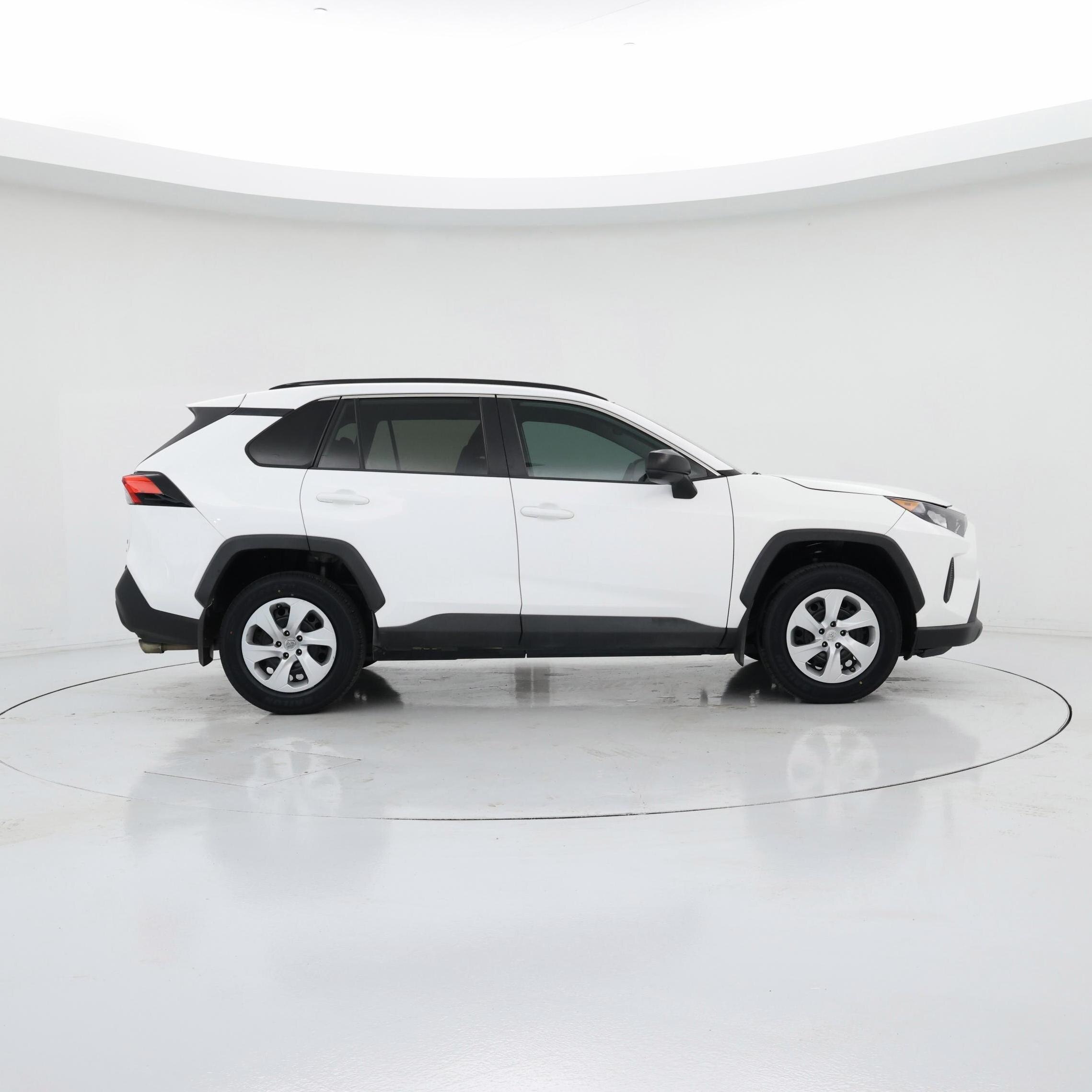 Thumbnail: 2021 Toyota RAV4 - 7