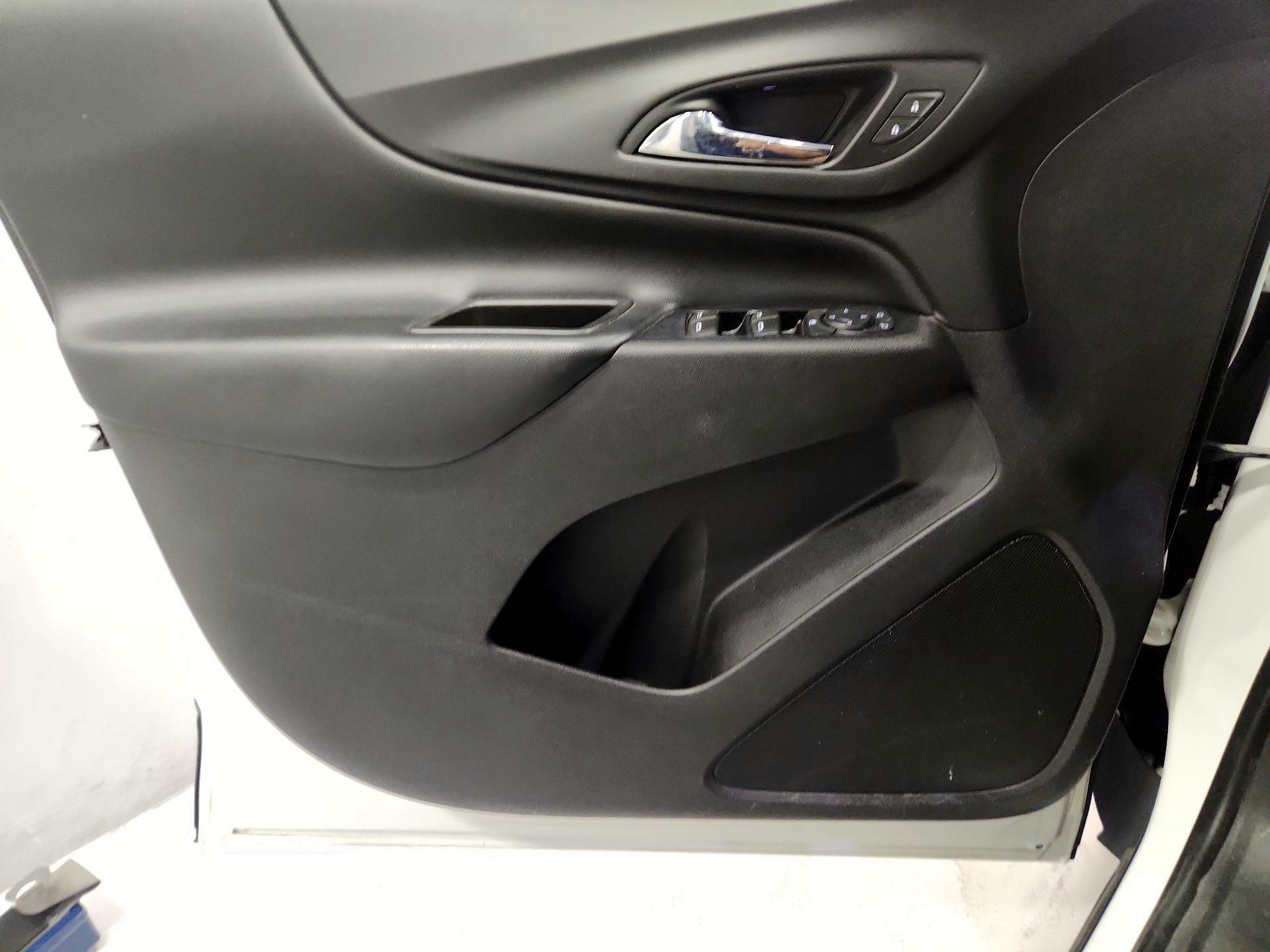 Thumbnail: 2018 Chevrolet Equinox - 12